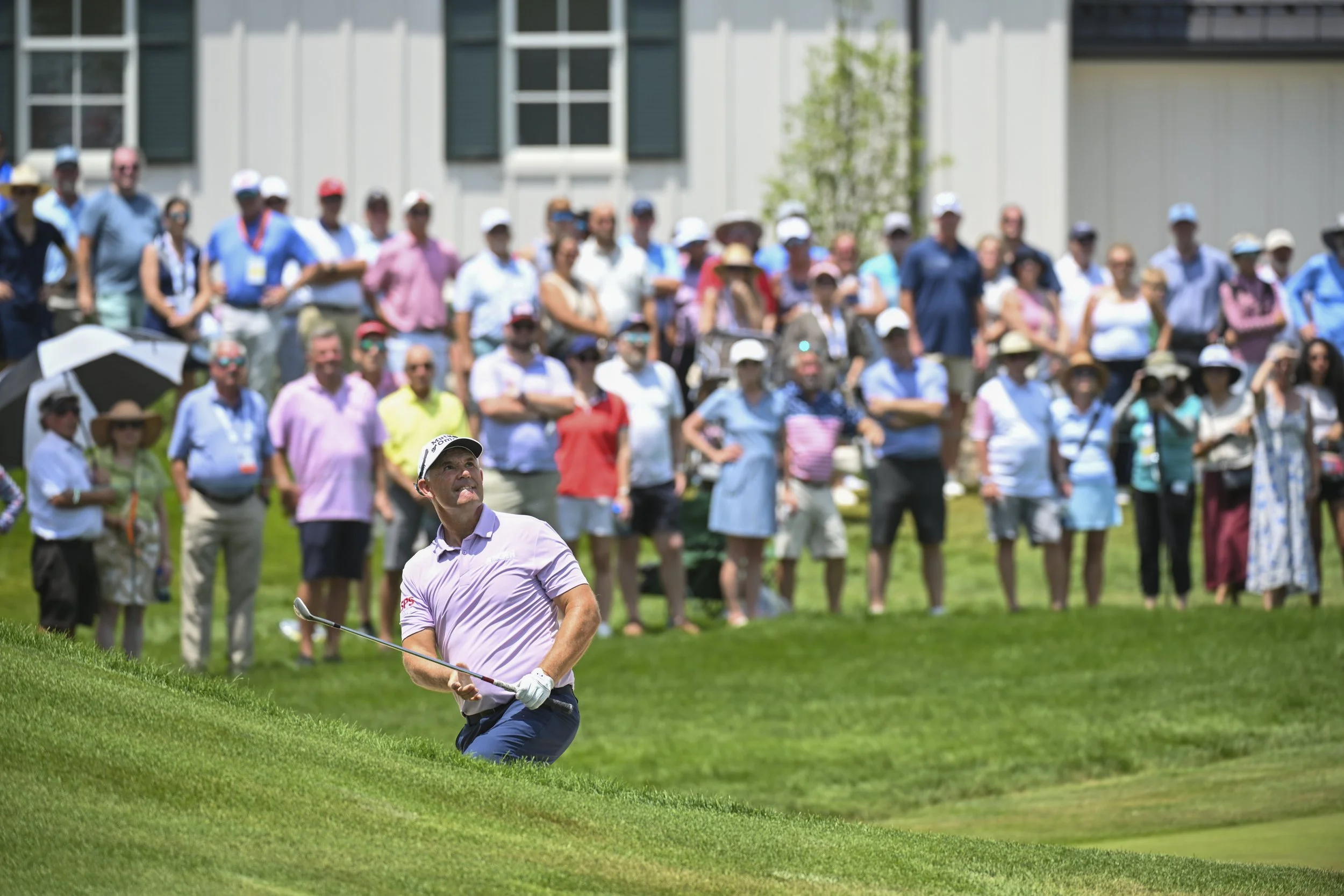 Harrington one back in US Senior Open defence