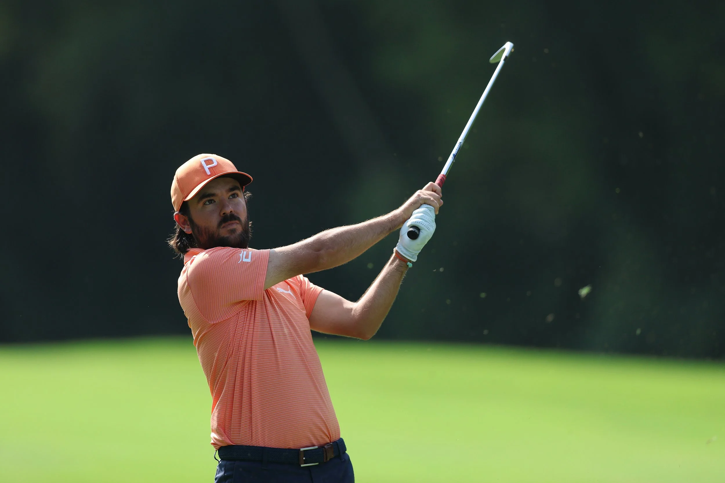 McIlroy makes flying start as he chases leaders in New Delhi