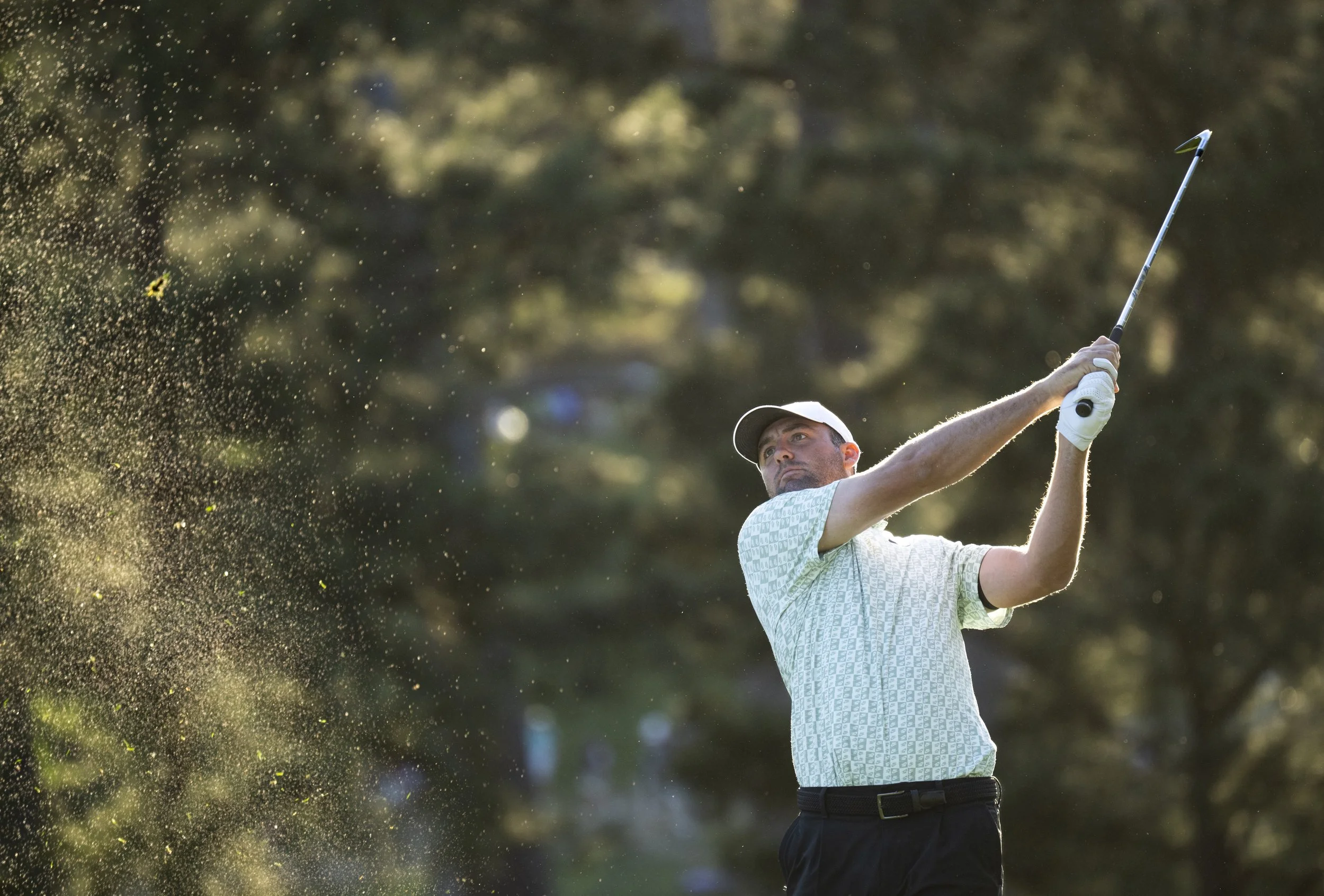 Masters champion Scottie Scheffler of the United States plays a stroke on the No. 17 hole during the first round of the Masters at Augusta National Golf Club, Thursday, April 09, 2026.