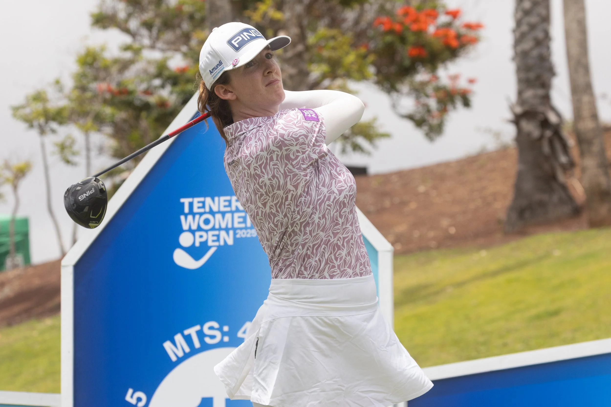 Lauren Walsh hits opening 66 in Portland