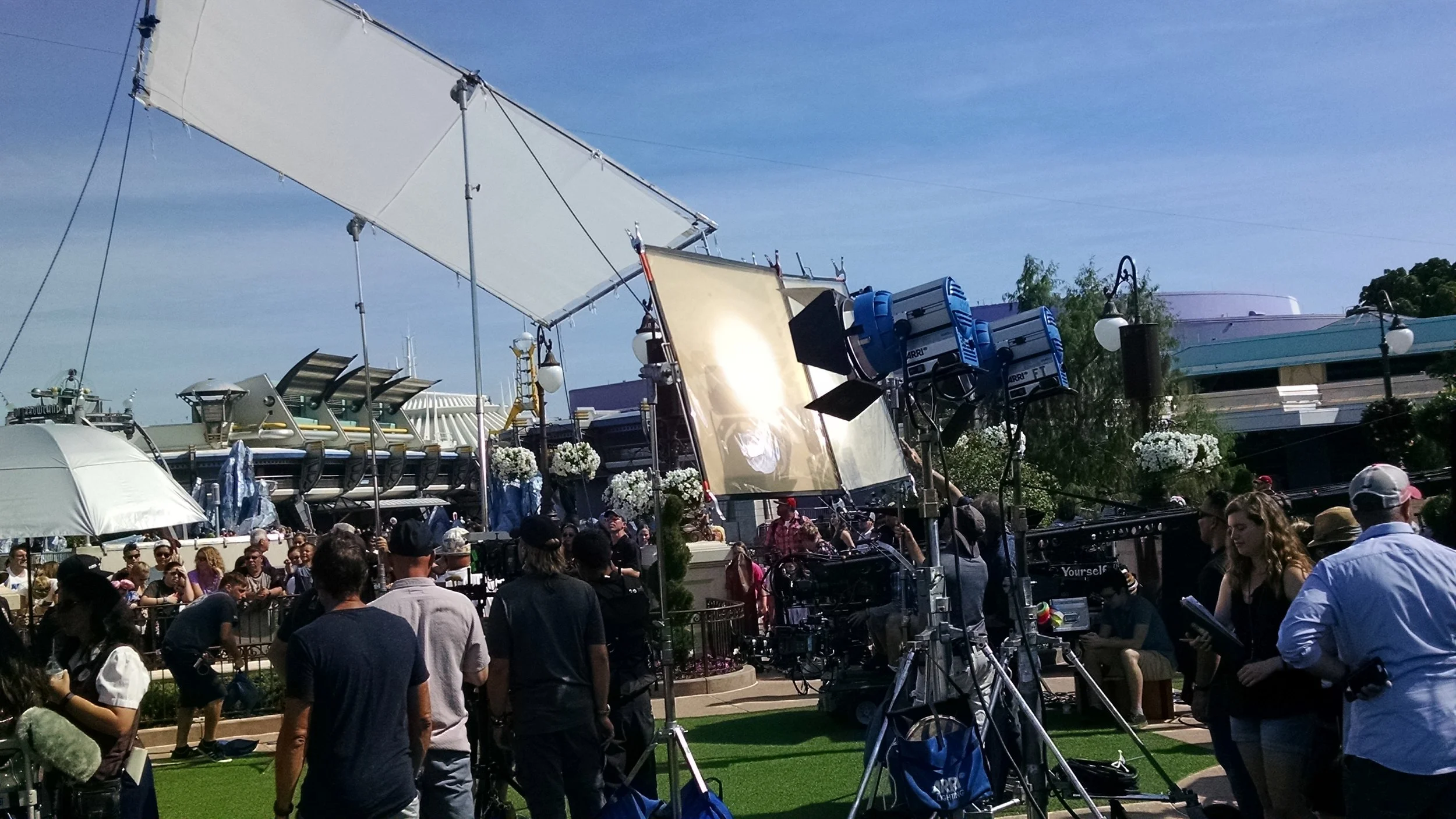 On location at Disney's Magic Kingdom with ABC Television, for the 2016 Disney Holiday Special. 