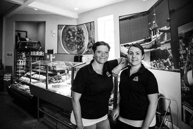 Victoria Lewis & Stephanie Baker, Mass Town