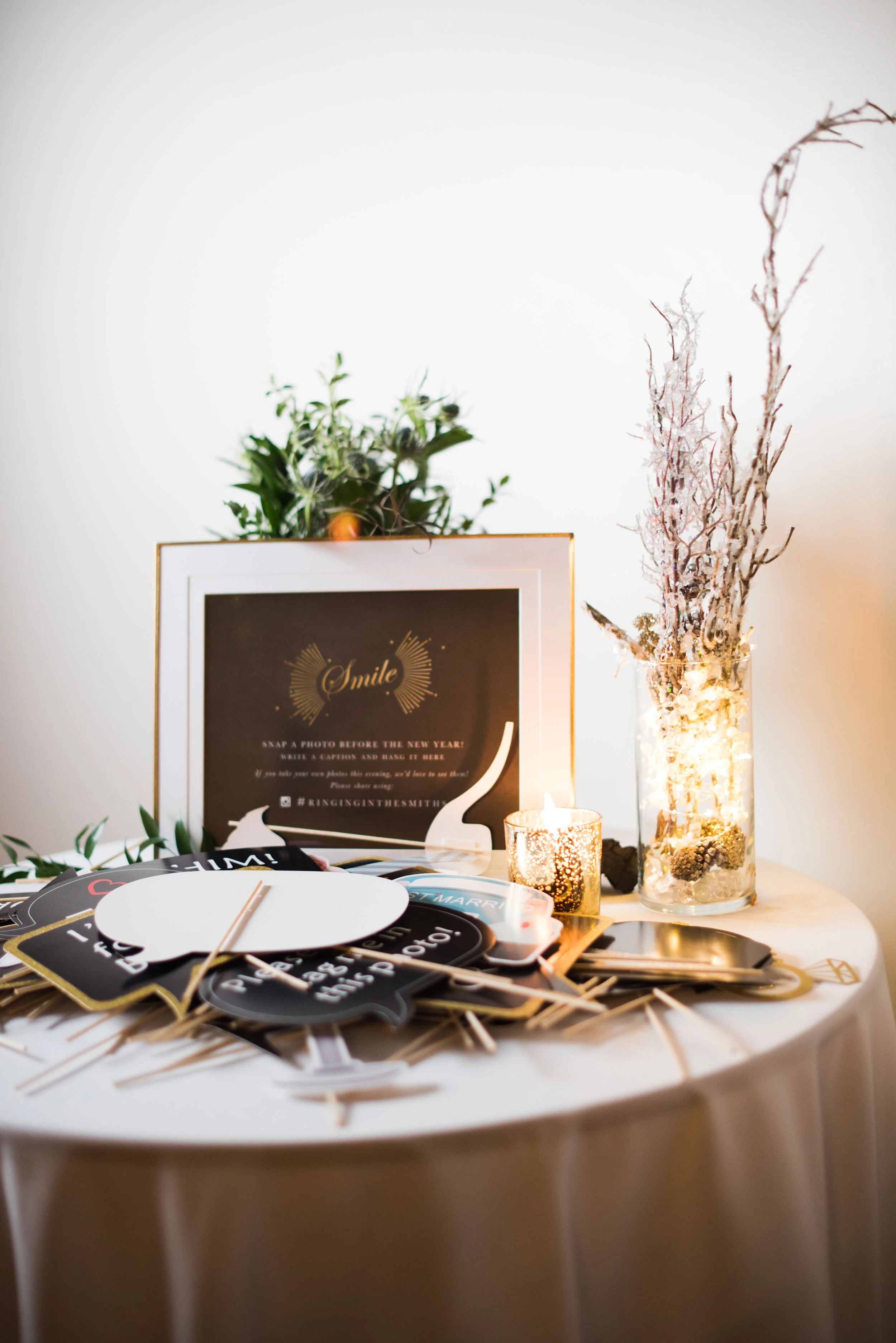 Signage2_KelliGreg_KerriLynnePhoto.jpg