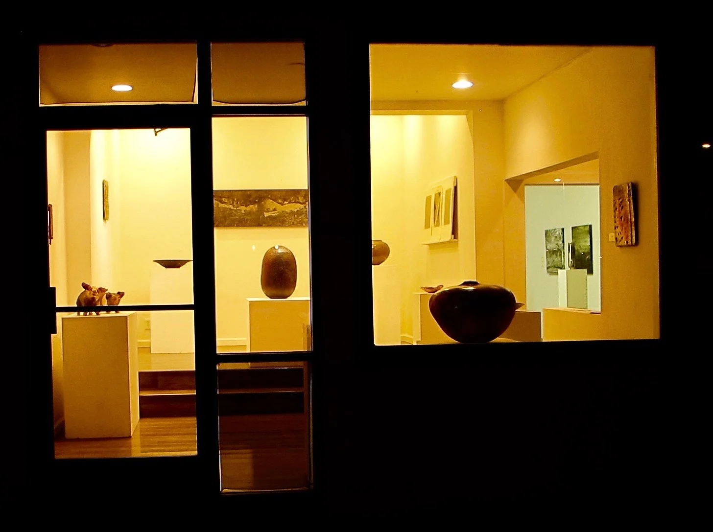 GALLERY AT NIGHT FROM 5TH STREET