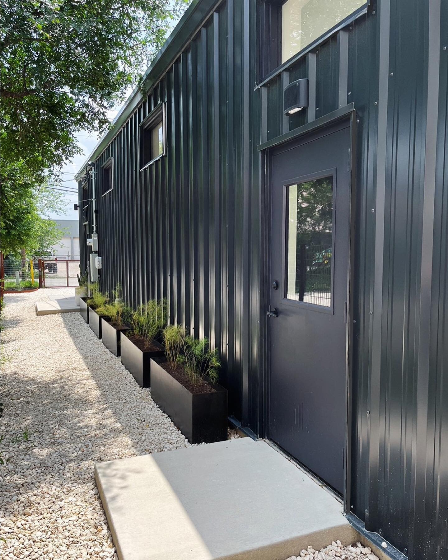 STUDIO AVAILABLE: I&rsquo;ve finished up the landscaping on the new lot and the back studio is available now. It&rsquo;s a private, quiet workspace with bathroom, gated parking and is just a few blocks from downtown. This space is perfect for an arti