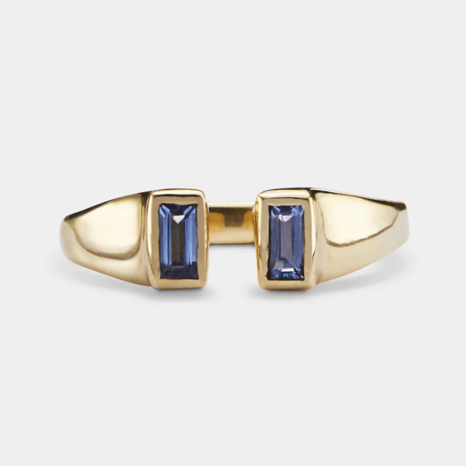 Nero Ring with Sapphire