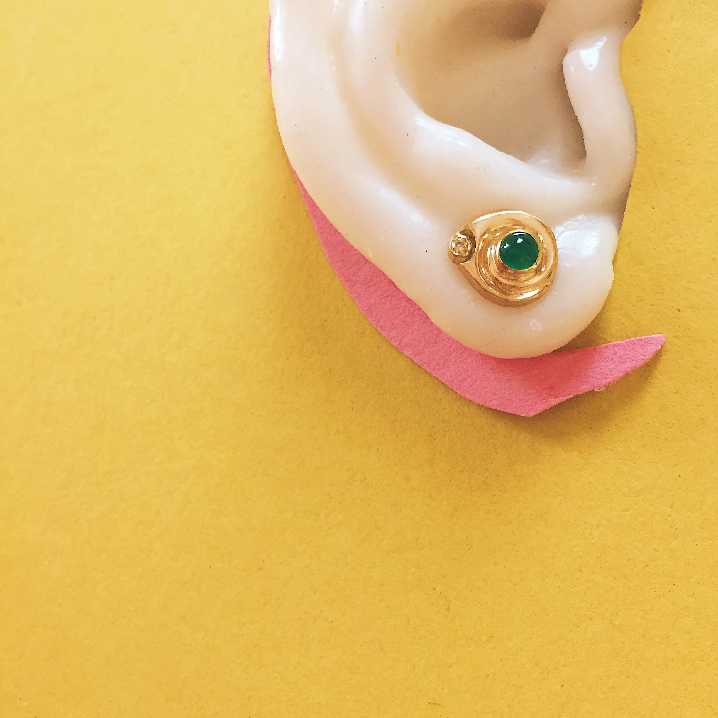 mollusk stud emerald04.jpg