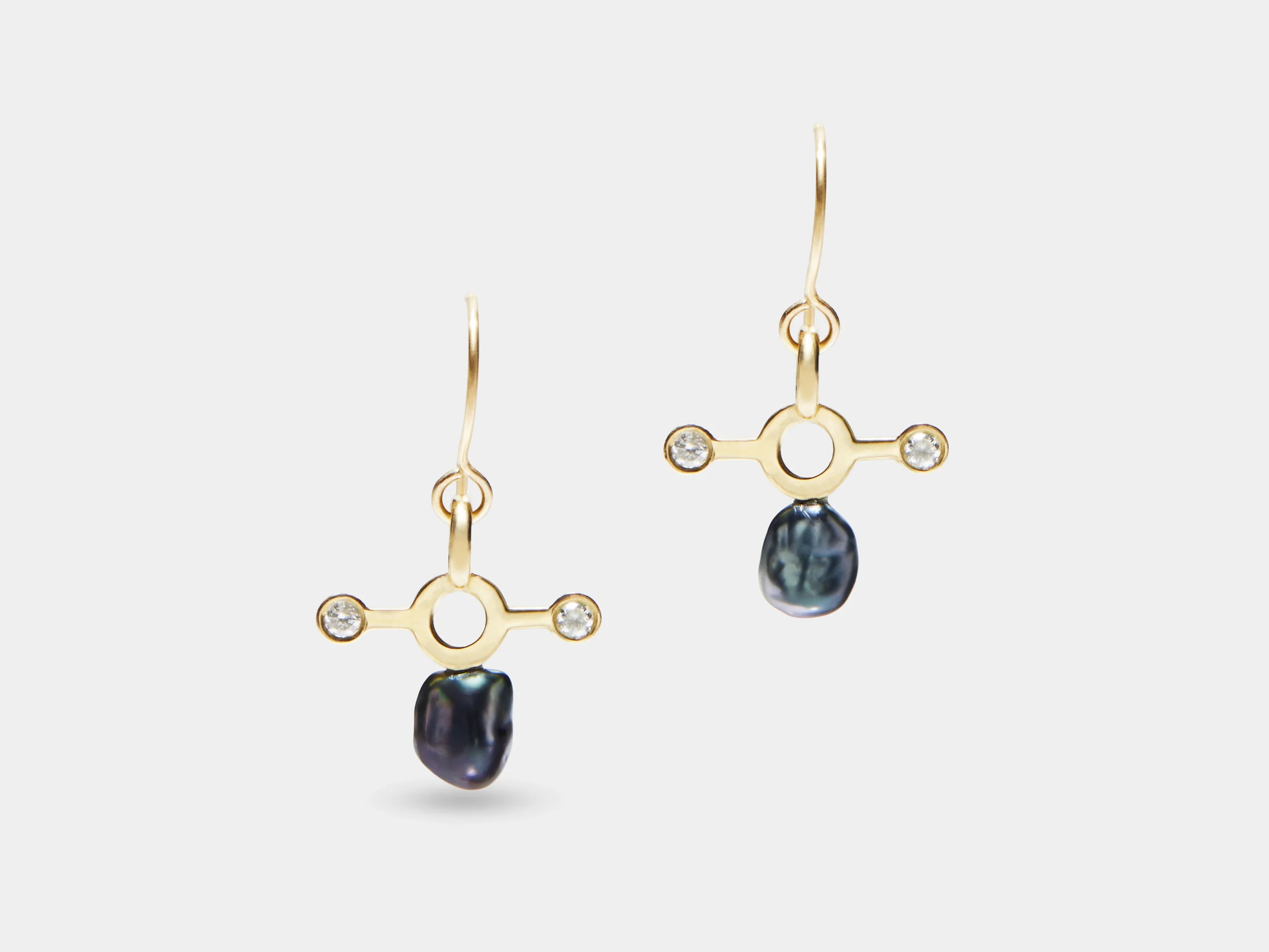 earrings_lumbar_diamond_011.jpg