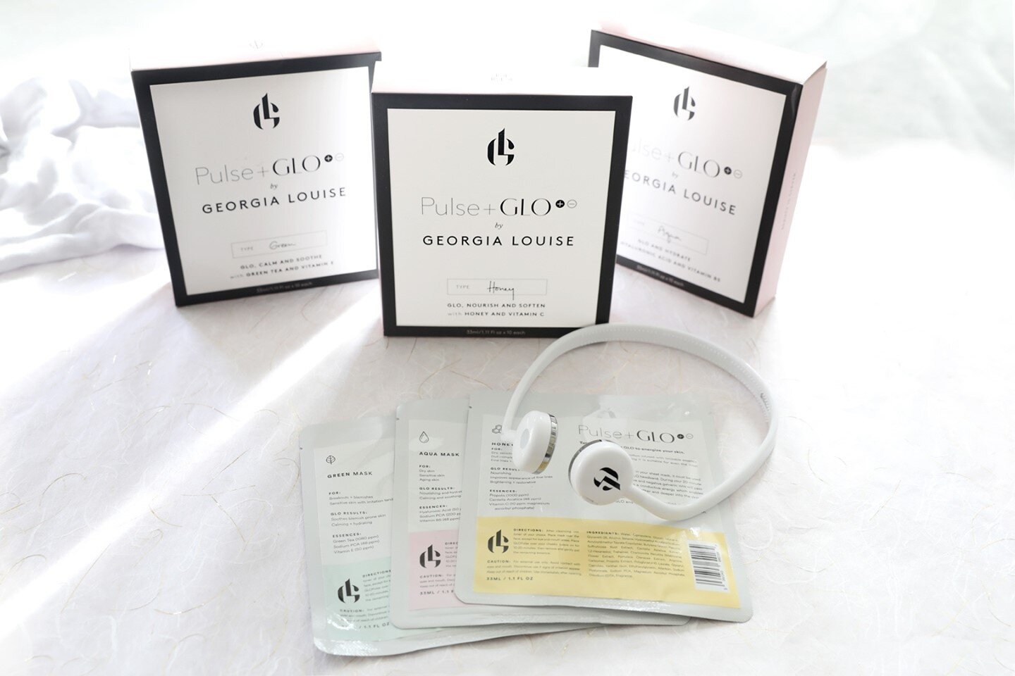 The Pulse+GLO Ion Enhancer works in conjunction with our specially formulated sheet masks filled with plumping and hydrating ingredients based on your skin type. Galvanic currents pulse anti-aging, blemish-control or calming essences from the sheet m