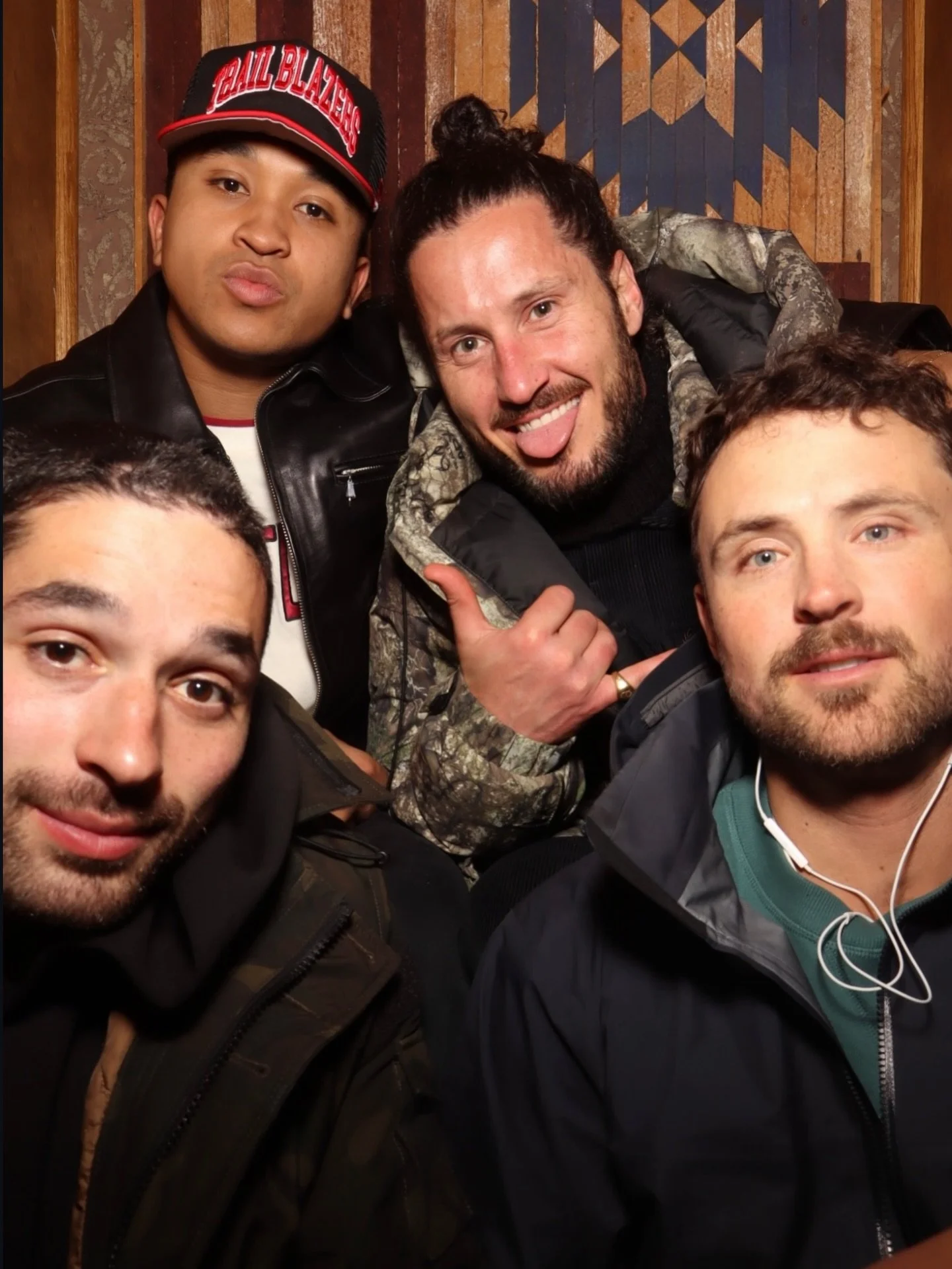 Thank you to the @dwtstourofficial for stopping by after the show 🕺🌟

#dwtstour #dancingwiththestars #portlandbars #pdxbars #pdxnow