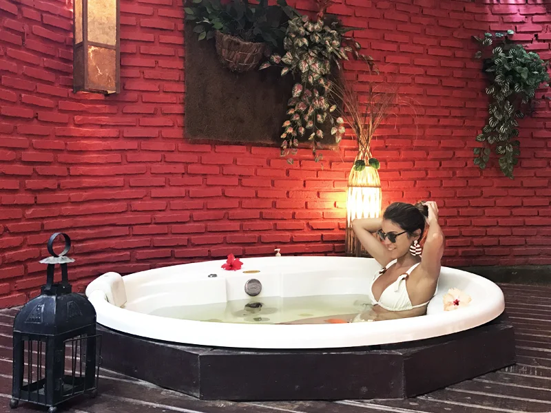 Curtindo uma jacuzzi pós praia. Não há nada melhor!