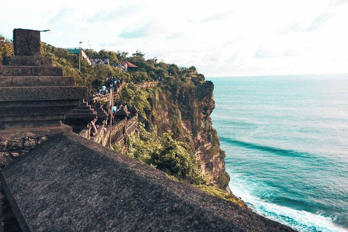 ULUWATU-TEMPLE-BALI-01.jpg