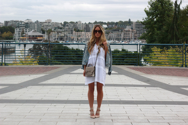 neutral tones.