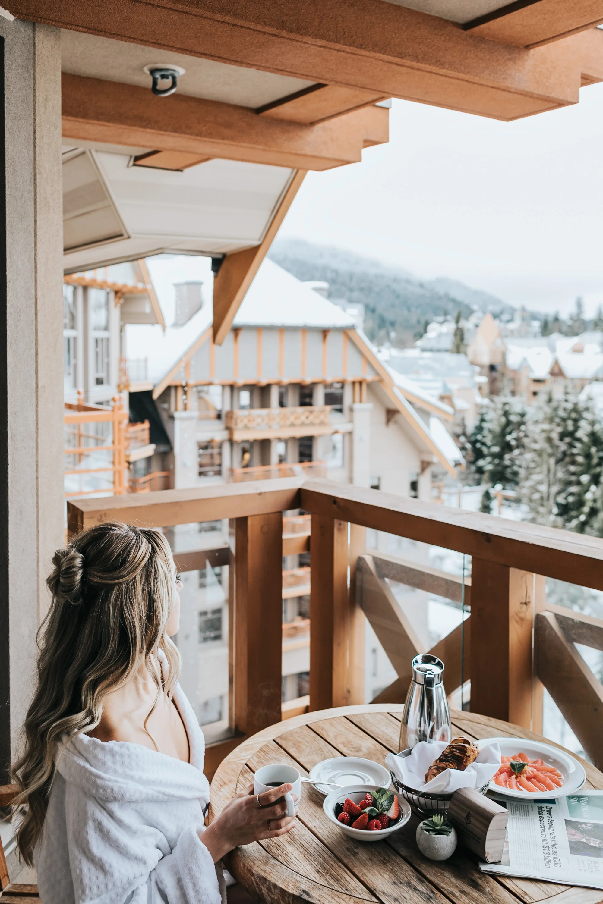 Photos by Allison Kuhl Tularosa Sweater, GRLFRND Jeans both via Revolve , Anine Bing Boots | Zara Jacket, DRA Sweater | Roxy Snowboard, Jacket & Pants