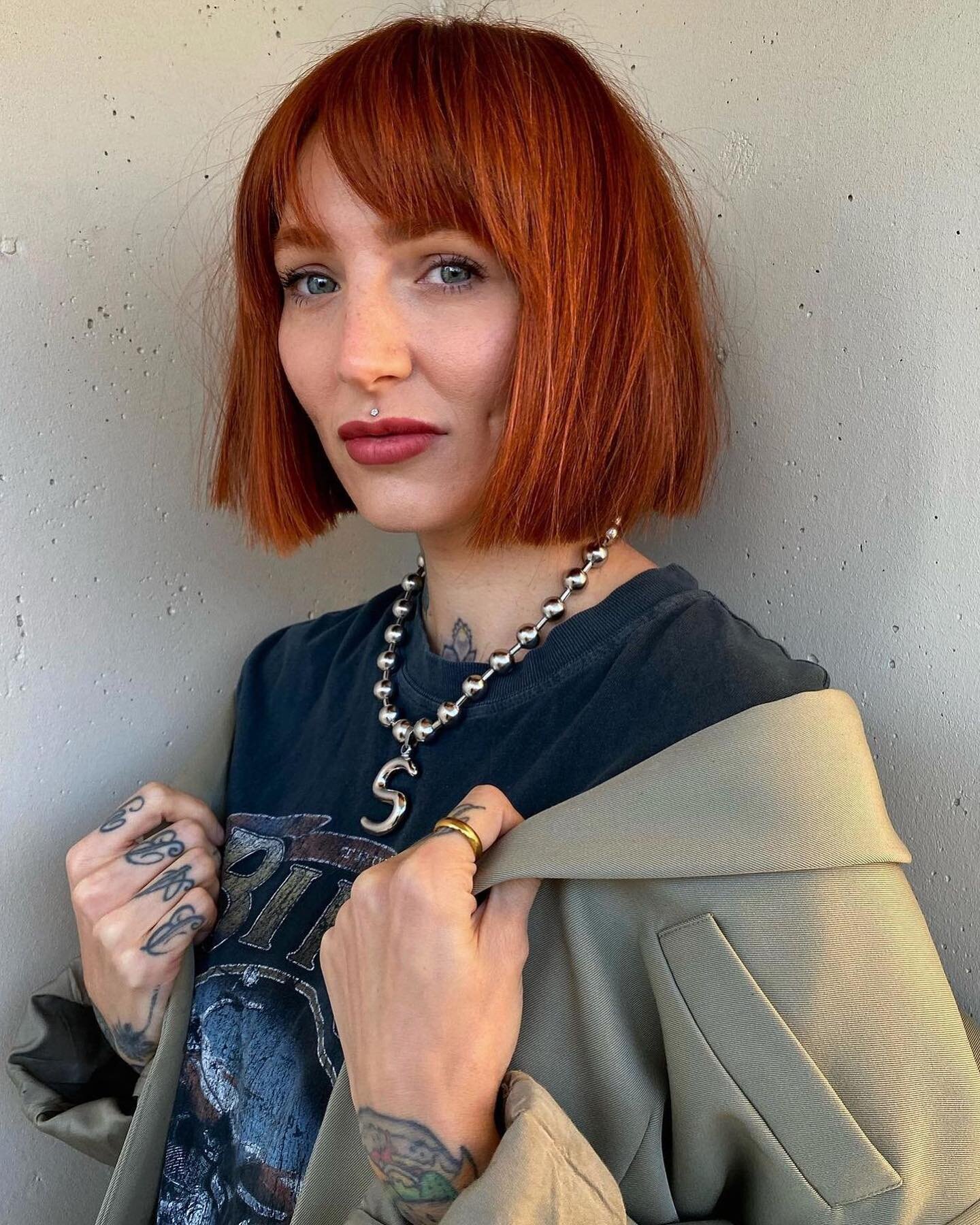 Sleek Straight Bob on Bombshell @shaughnessy styled with the #XOStylingIron by the one and only @chrisweberhair 🔥