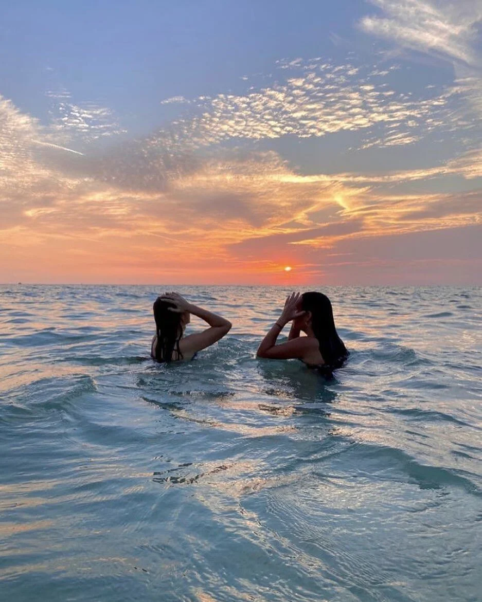 Sunset Swims 🧜&zwj;♀️