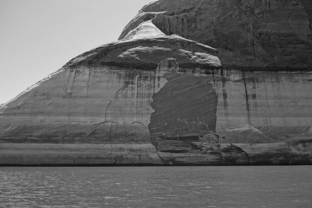  The calcium carbonate bathtub ring layer peeling off 