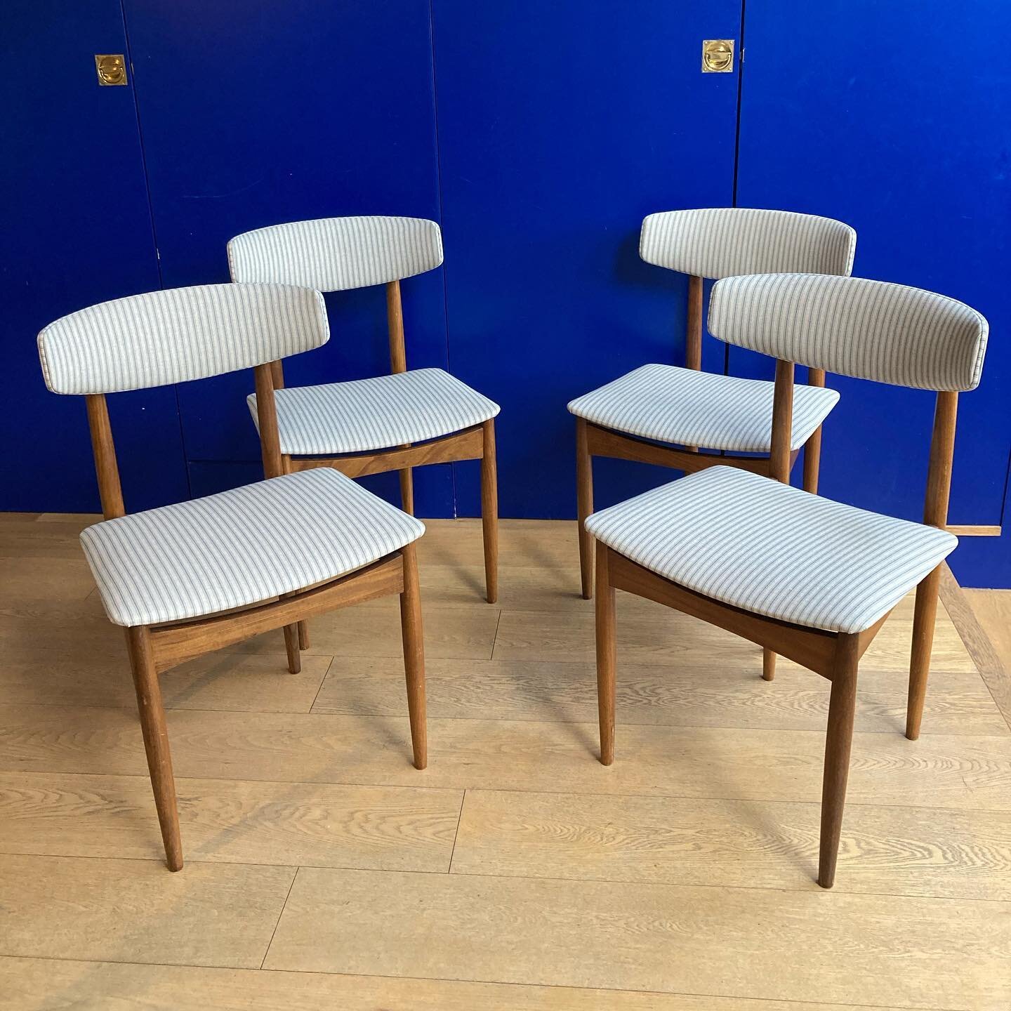 Set of 4 reupholstered vintage Scandinavian dining chairs. 
Link in our bio to purchase. 
If local DM me and we can arrange free delivery. 
.
.
#diningchairs 
#diningchairsuk 
#diningchairsvintage 
#vintagediningchairs 
#vintagediningchairsuk
#uphols