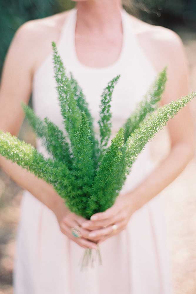 outdoor-wedding-11-of-the-flowers.jpg