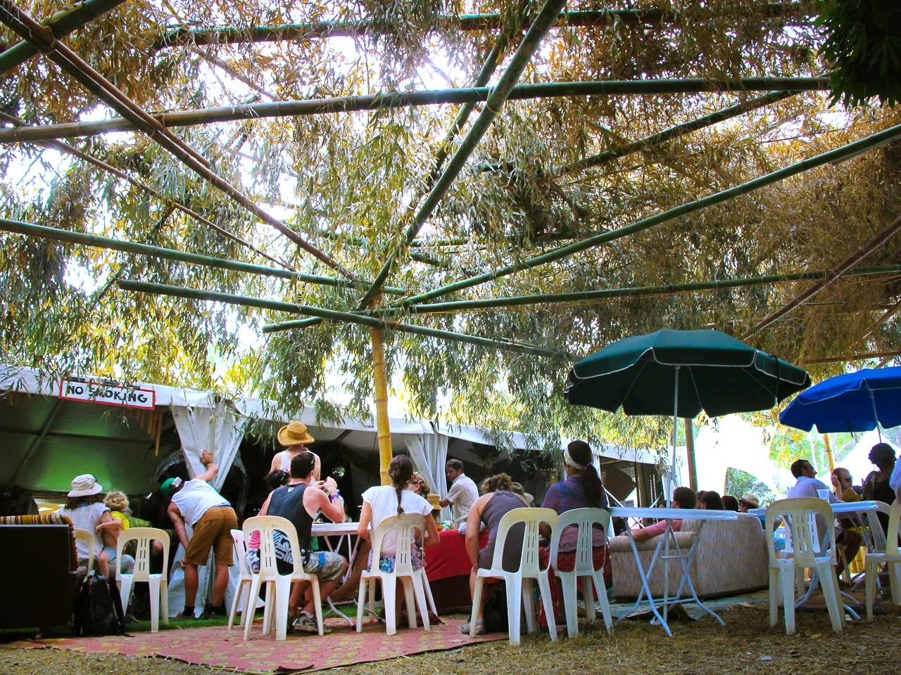 Pineapple Lounge — Cave Urban