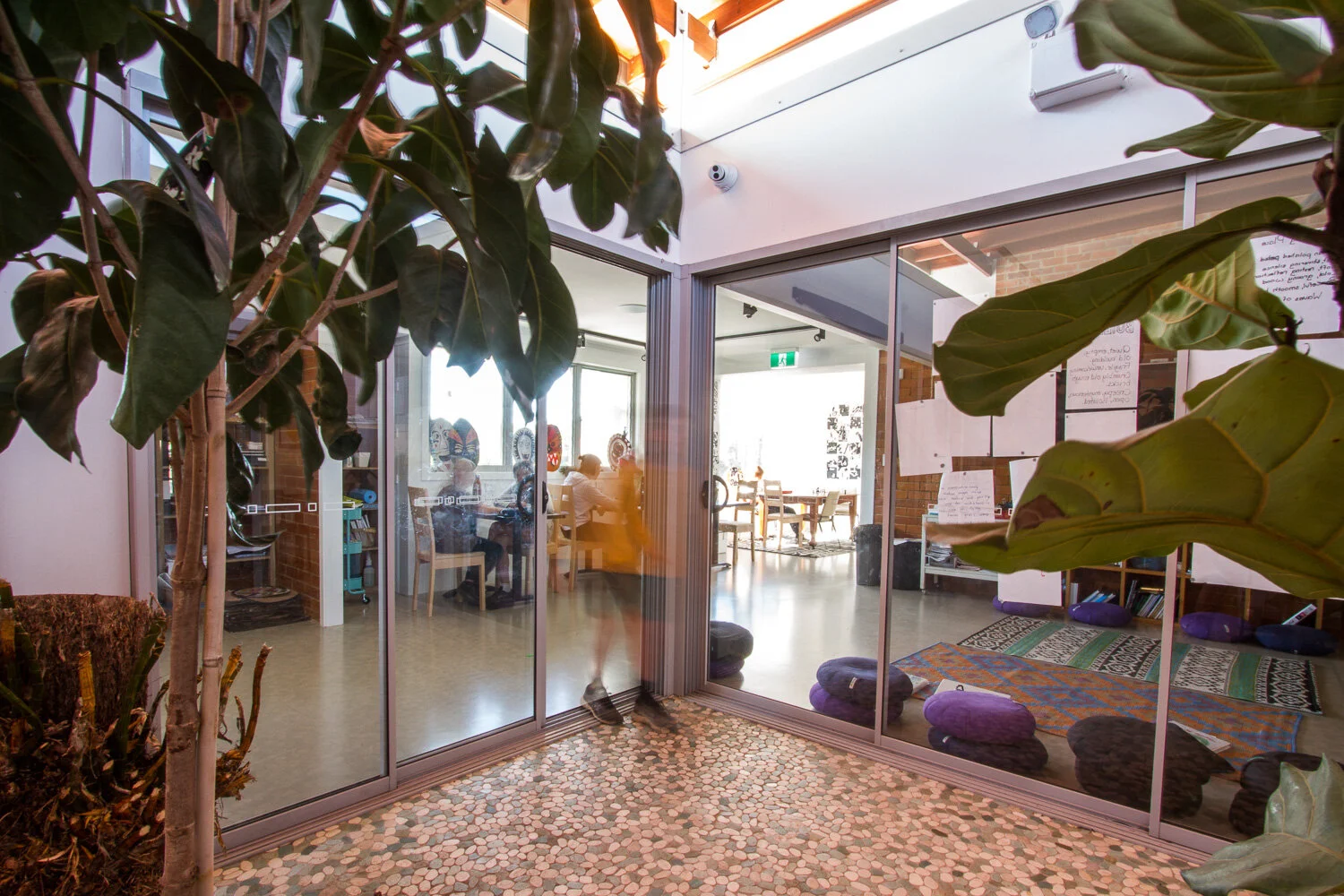 Living School — Cave Urban