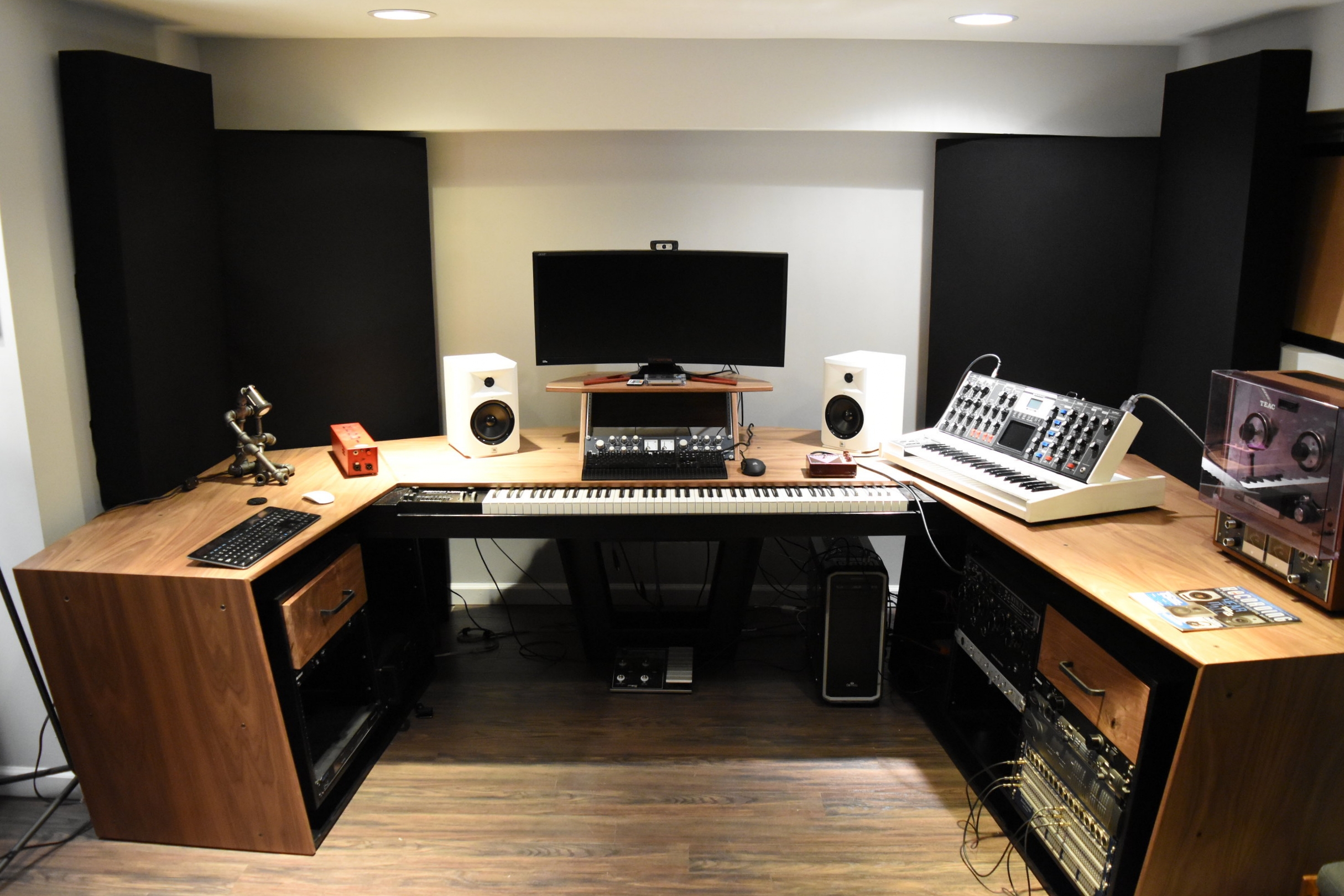studio desk composer desk