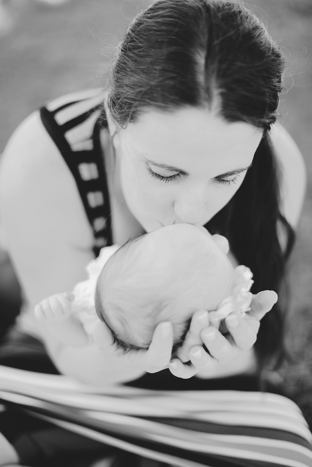 3 Outdoor Mother & Baby Portrait Black & White Adelaide 01.jpg