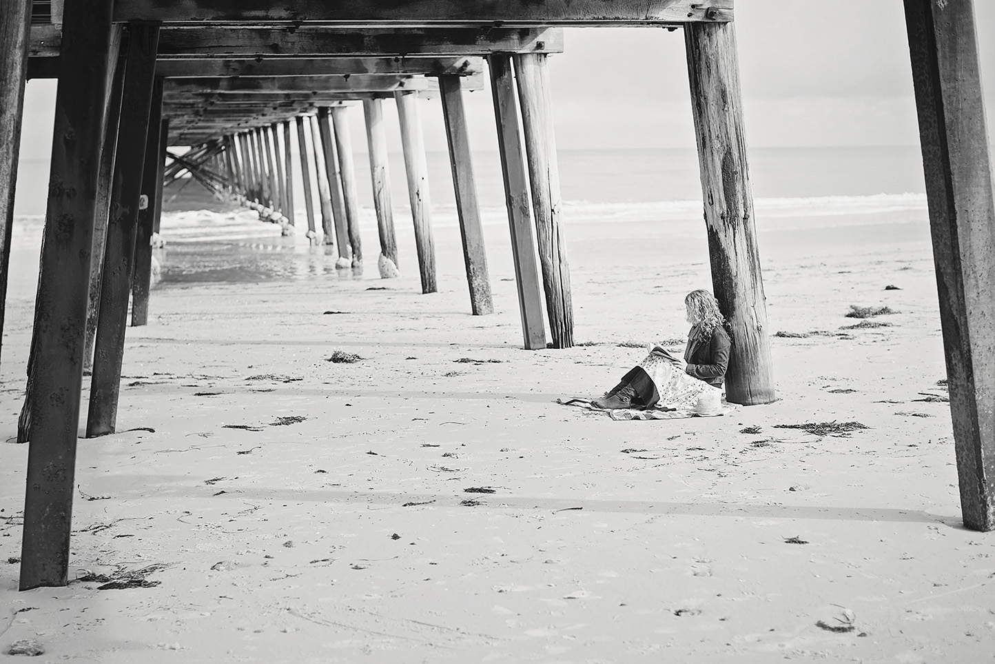Free Spirited Natural Portrait Photography on the Beach 04 black & white.jpg