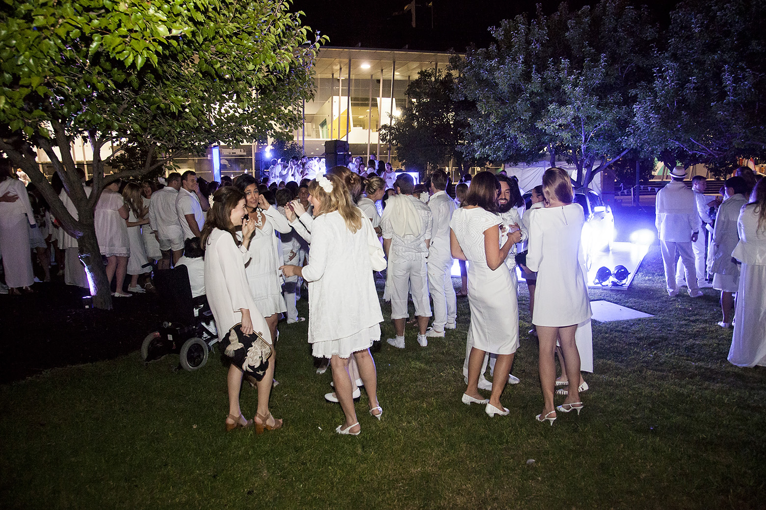 Diner En Blanc - Melbourne Thirtieth Photography 071.jpg