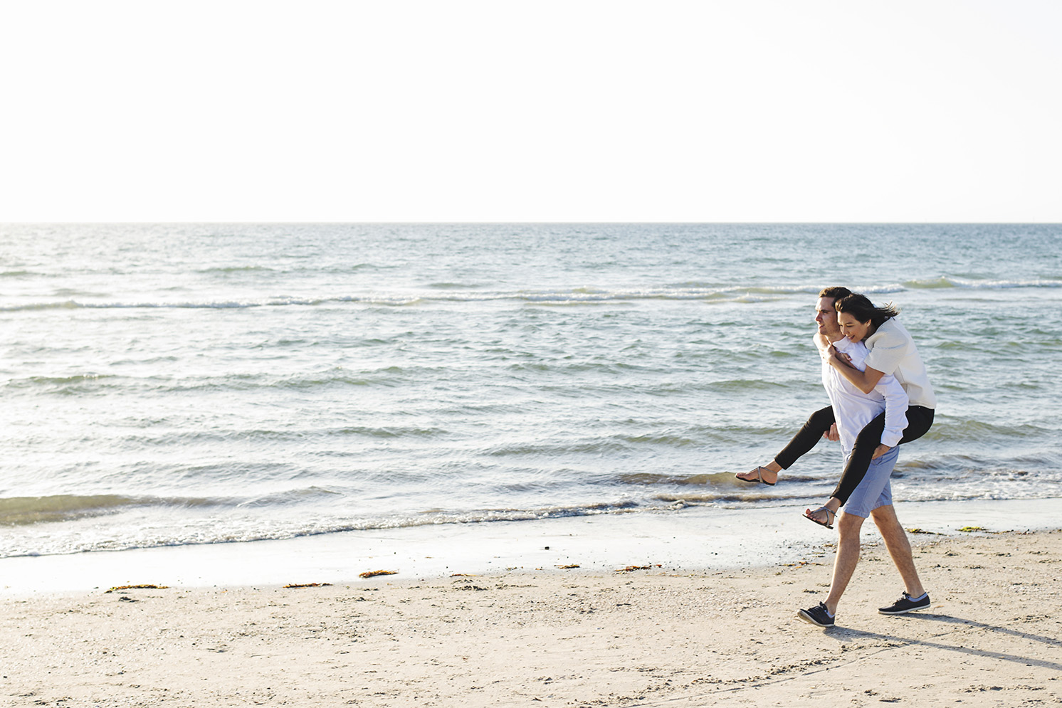 Light Filled Beach Engagement Session 04.jpg