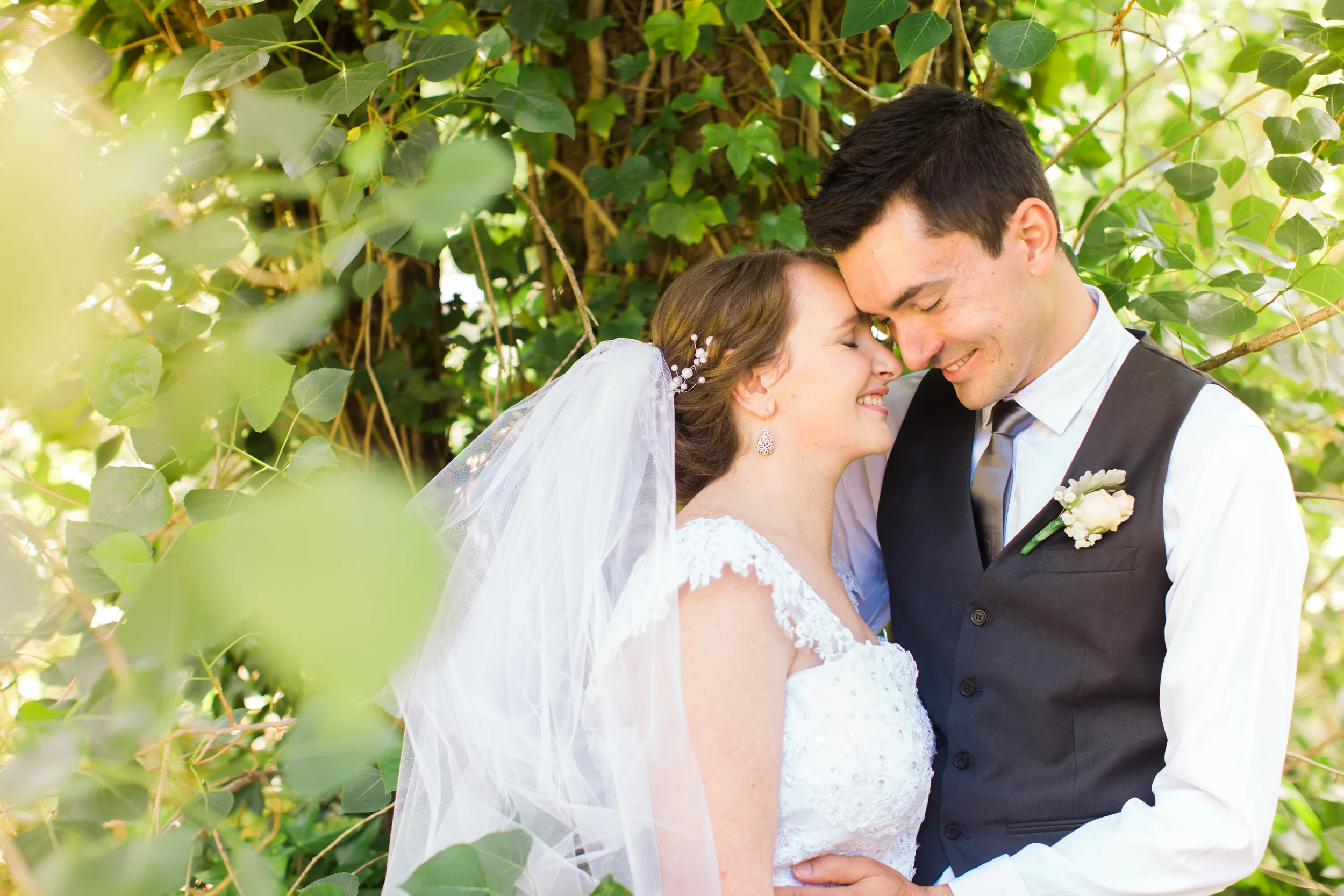 Amy & Dan's Darling Backyard Wedding in Stirling