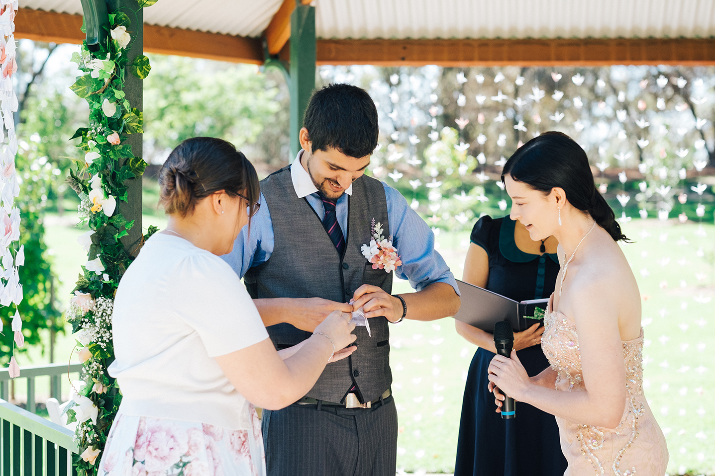 Garden Picnic Wedding 49.jpg