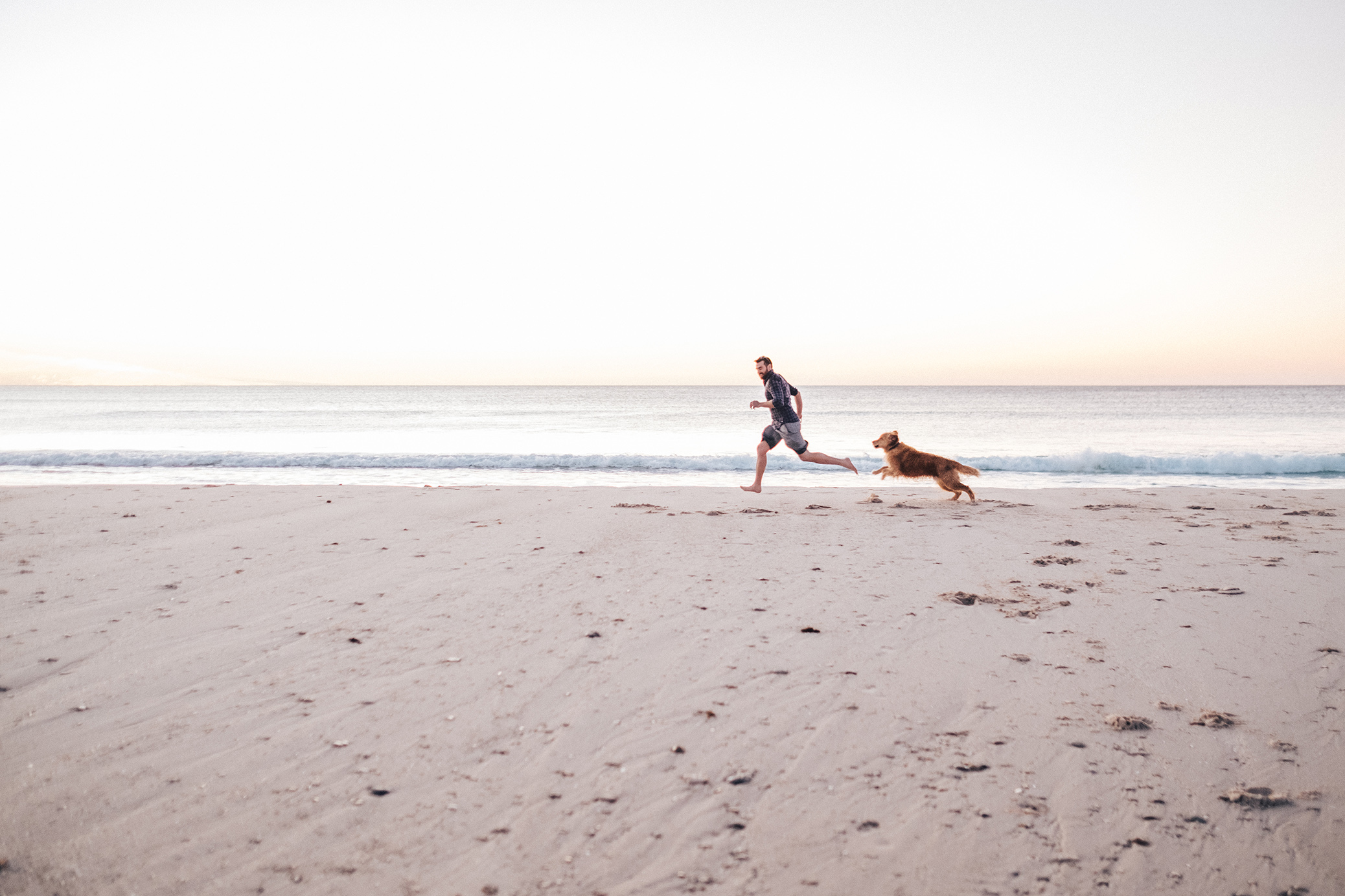 Beach sunset engagement photos willunga 047.jpg