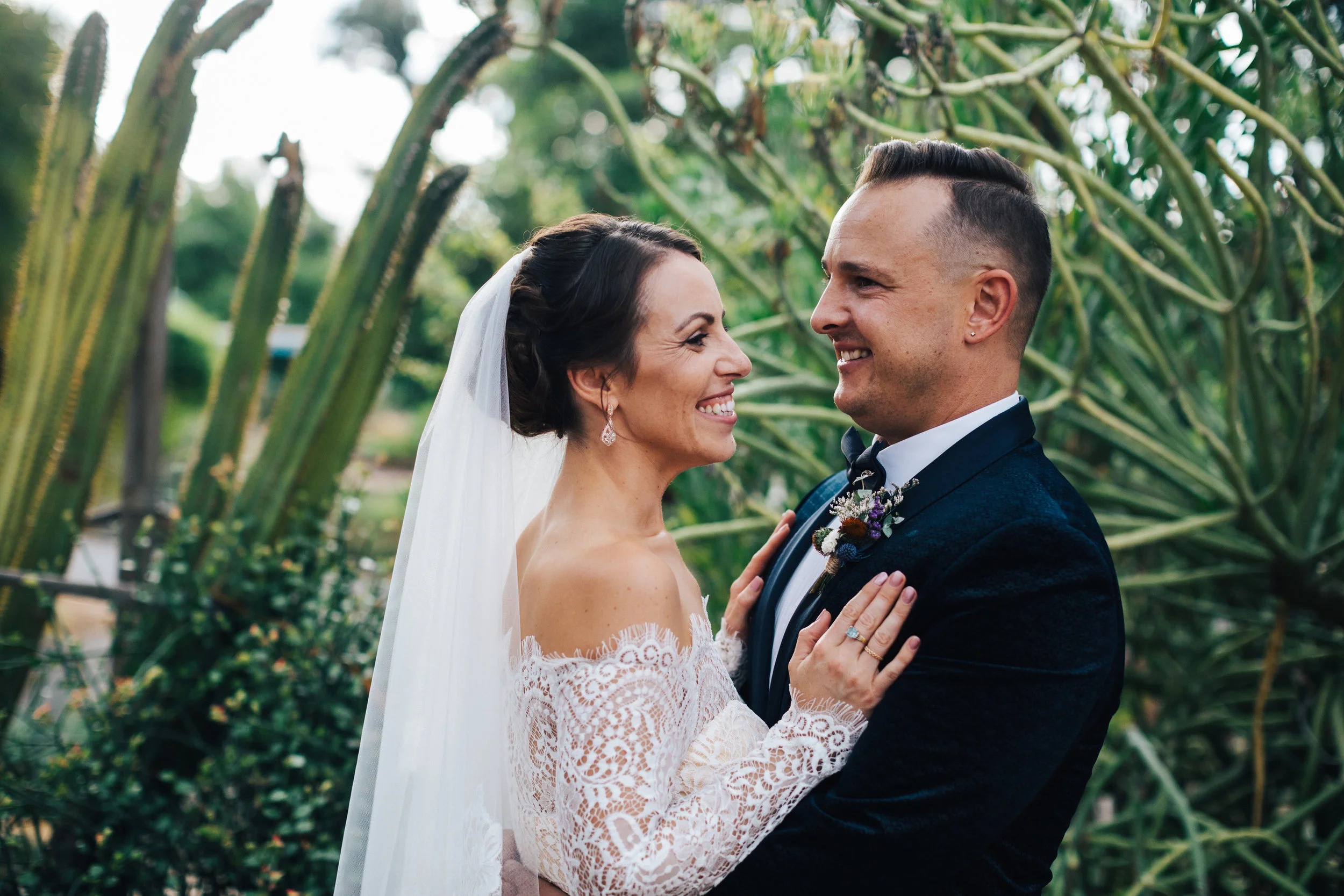 Hayley & Anthony's Beautiful Botanic Garden & River Torrens Wedding