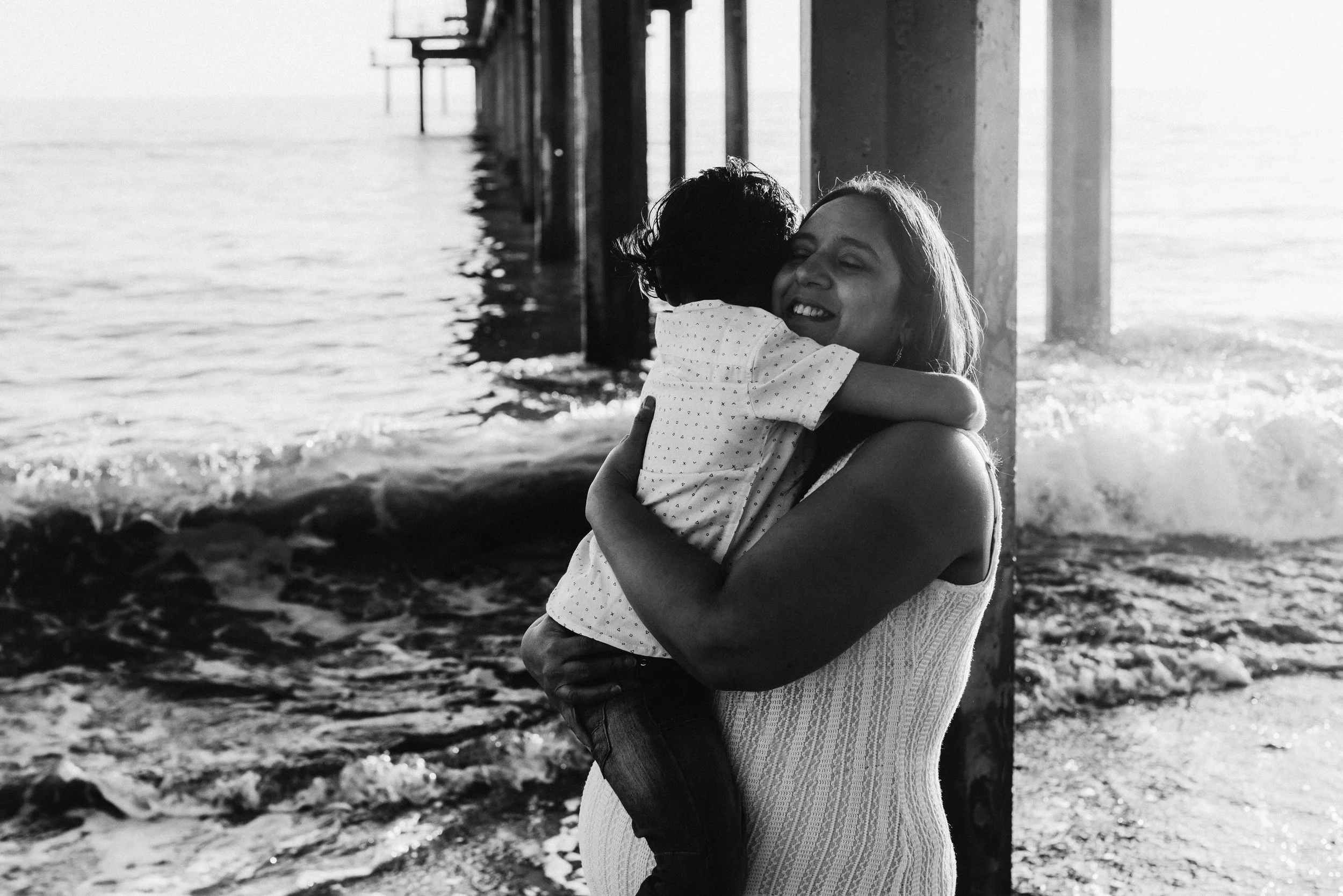 Beach Natural Maternity Portrait Session 034.jpg