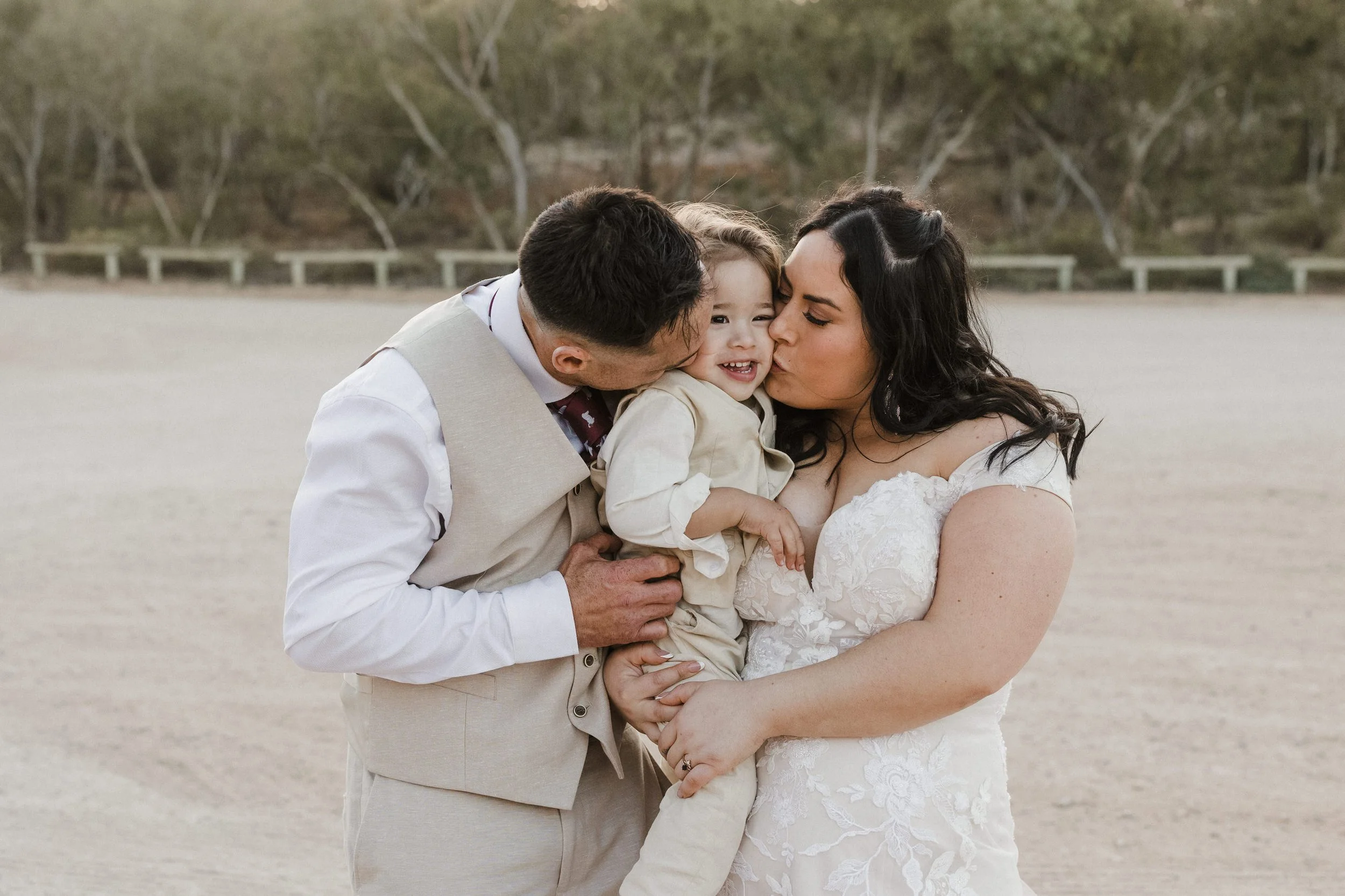 64 Monarto Zoo Wedding - family photos.jpg