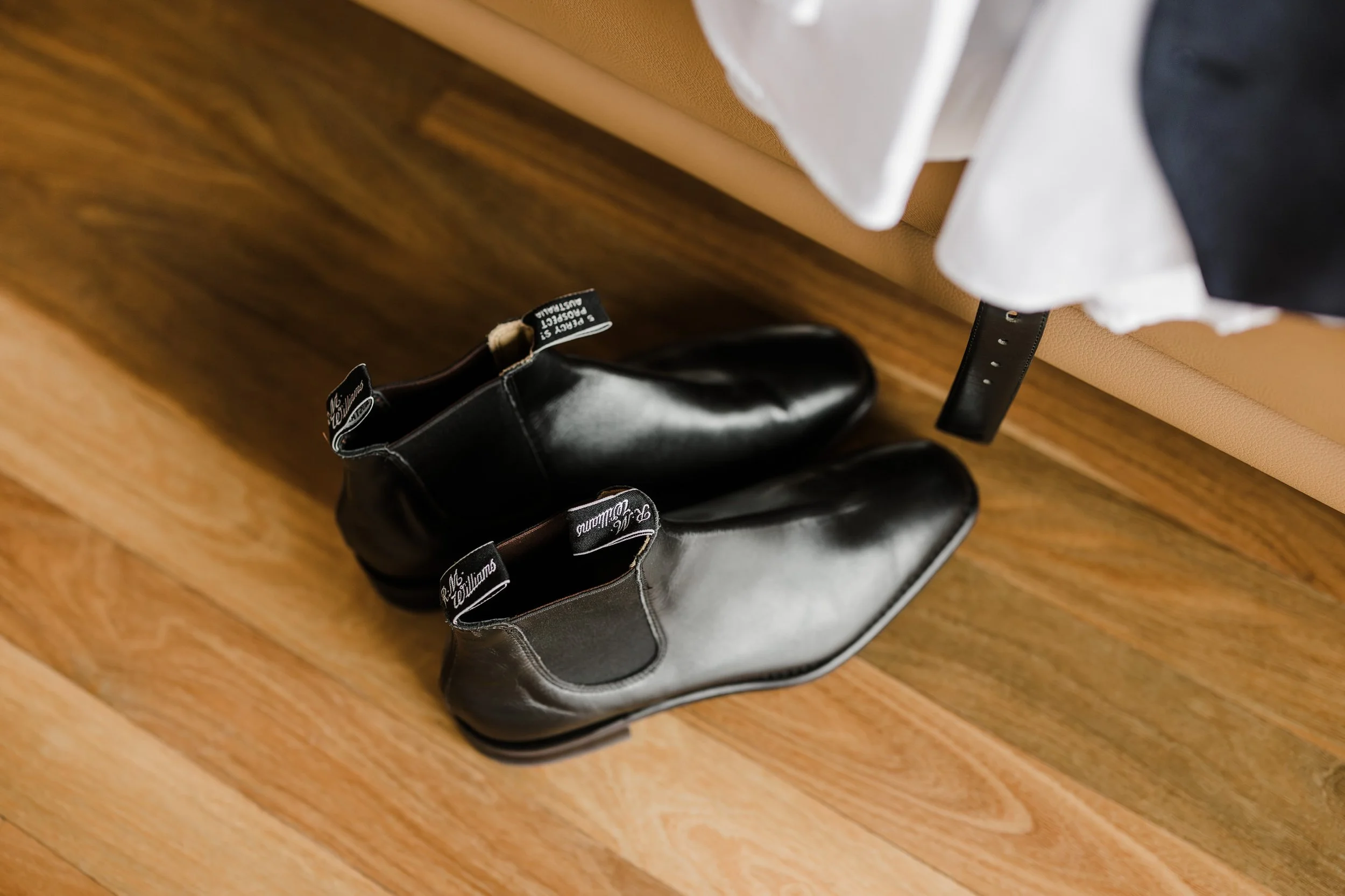 20 Rawnsley Park - groom prep.jpg