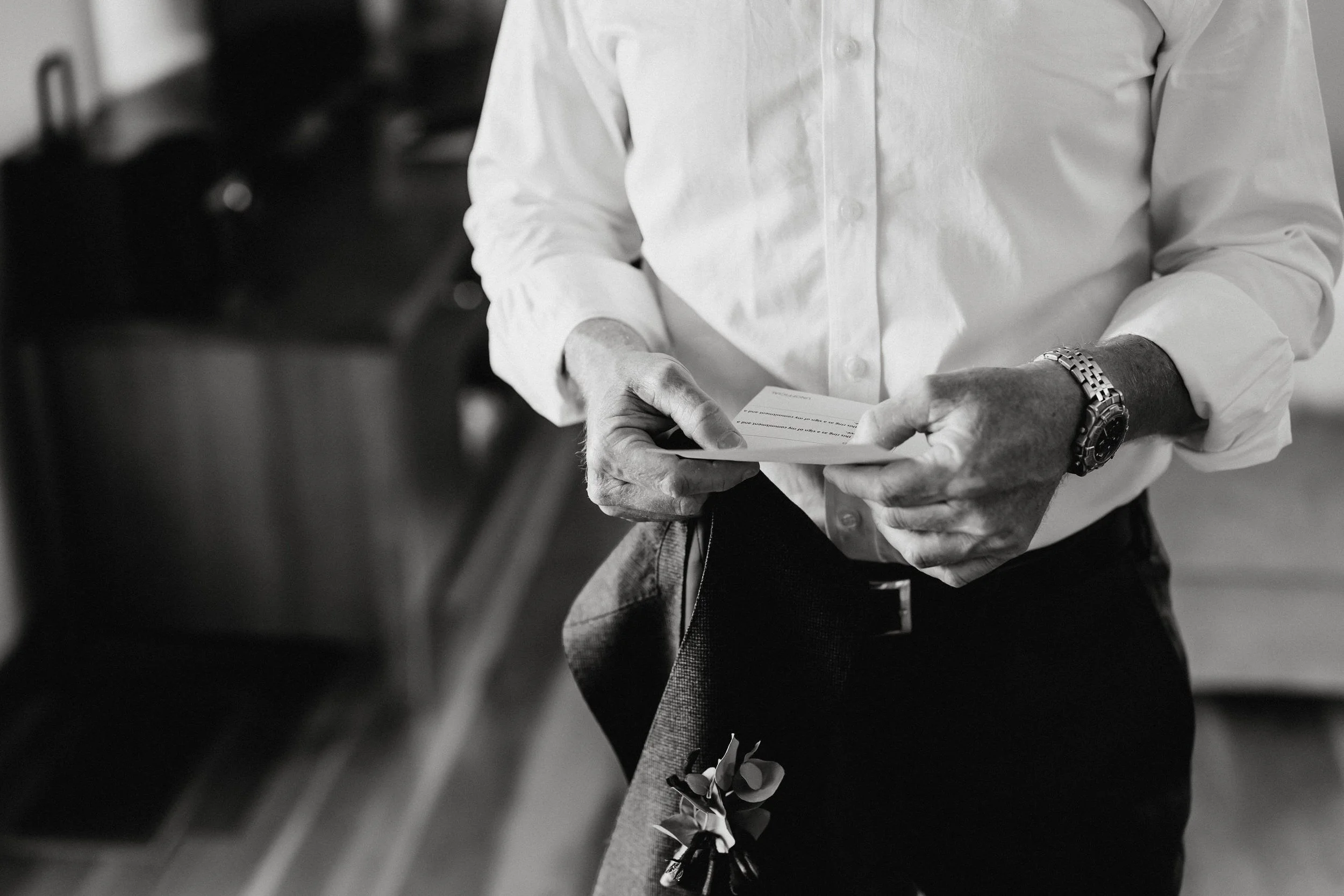 25 Rawnsley Park - groom prep.jpg