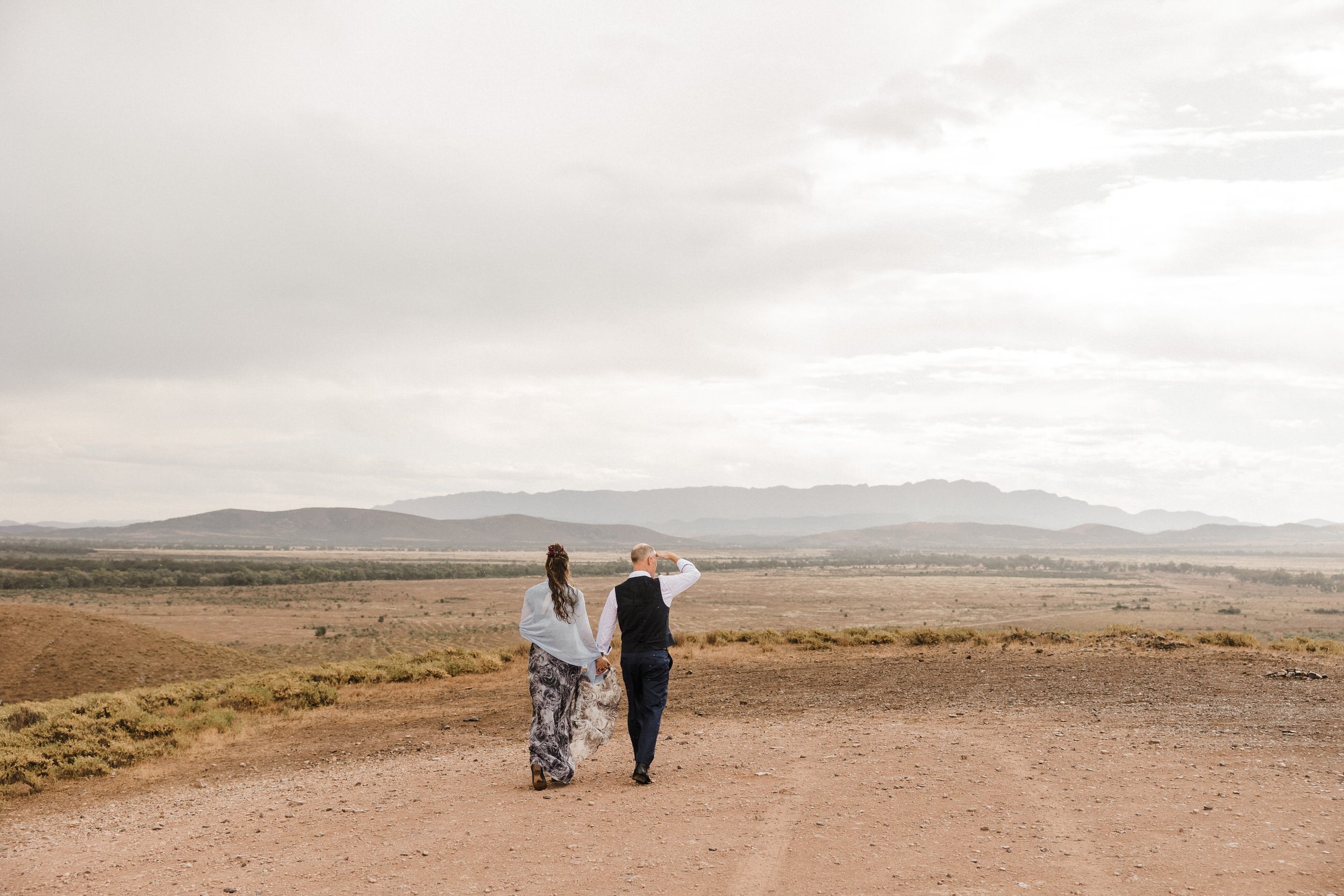 60 Rawnsley Park - wedding couple portraits.jpg