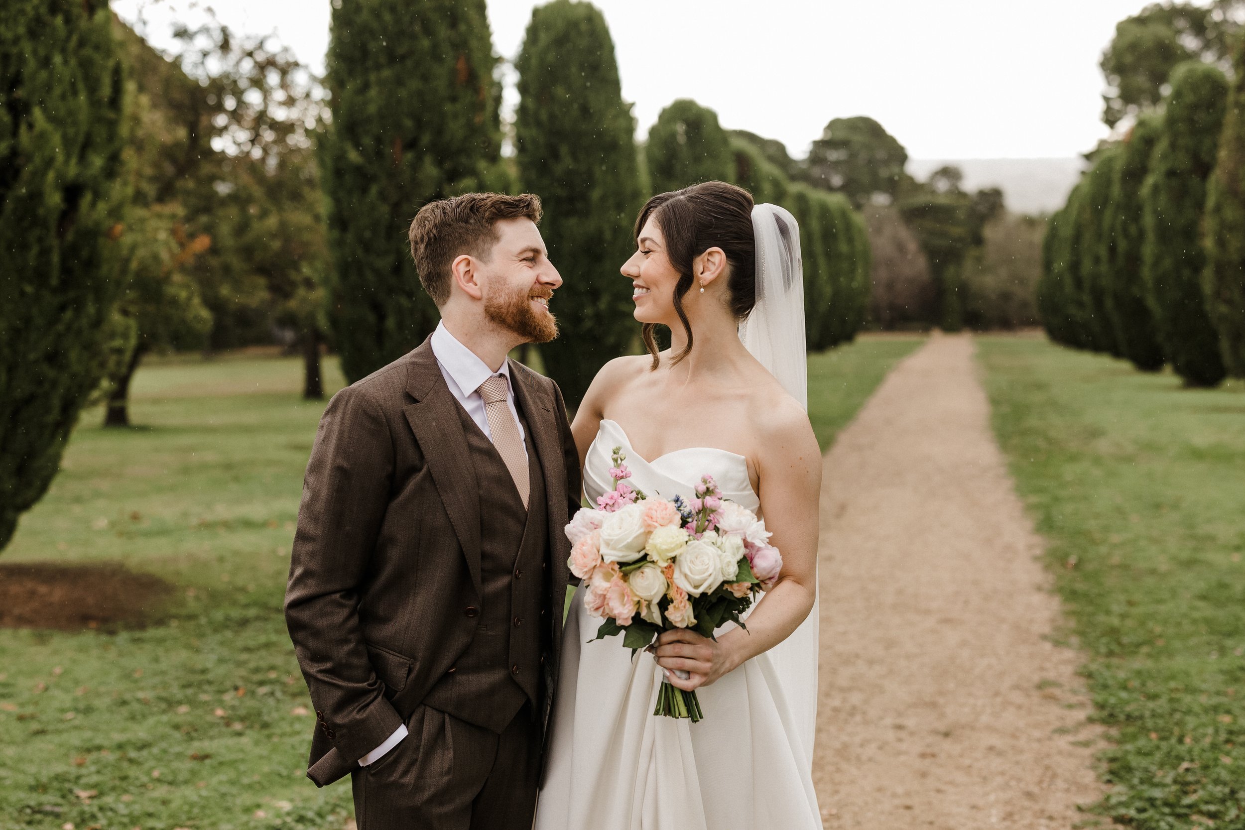 06 Carrick Hill Rainy Day wedding Portraits.jpg