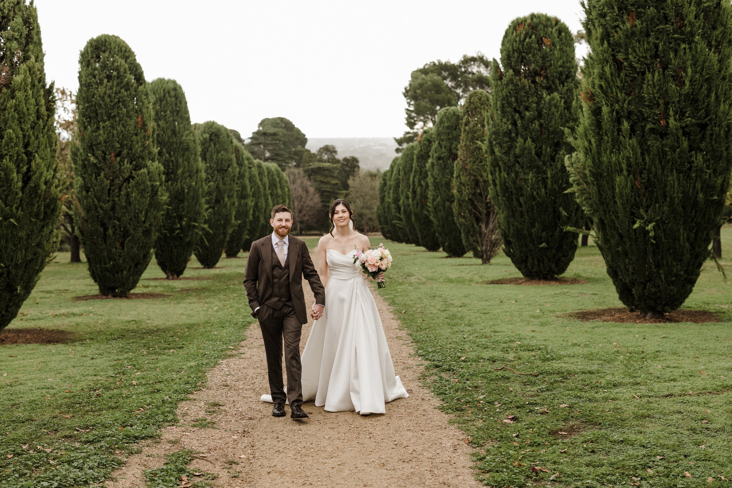 07 Carrick Hill Rainy Day wedding Portraits.jpg
