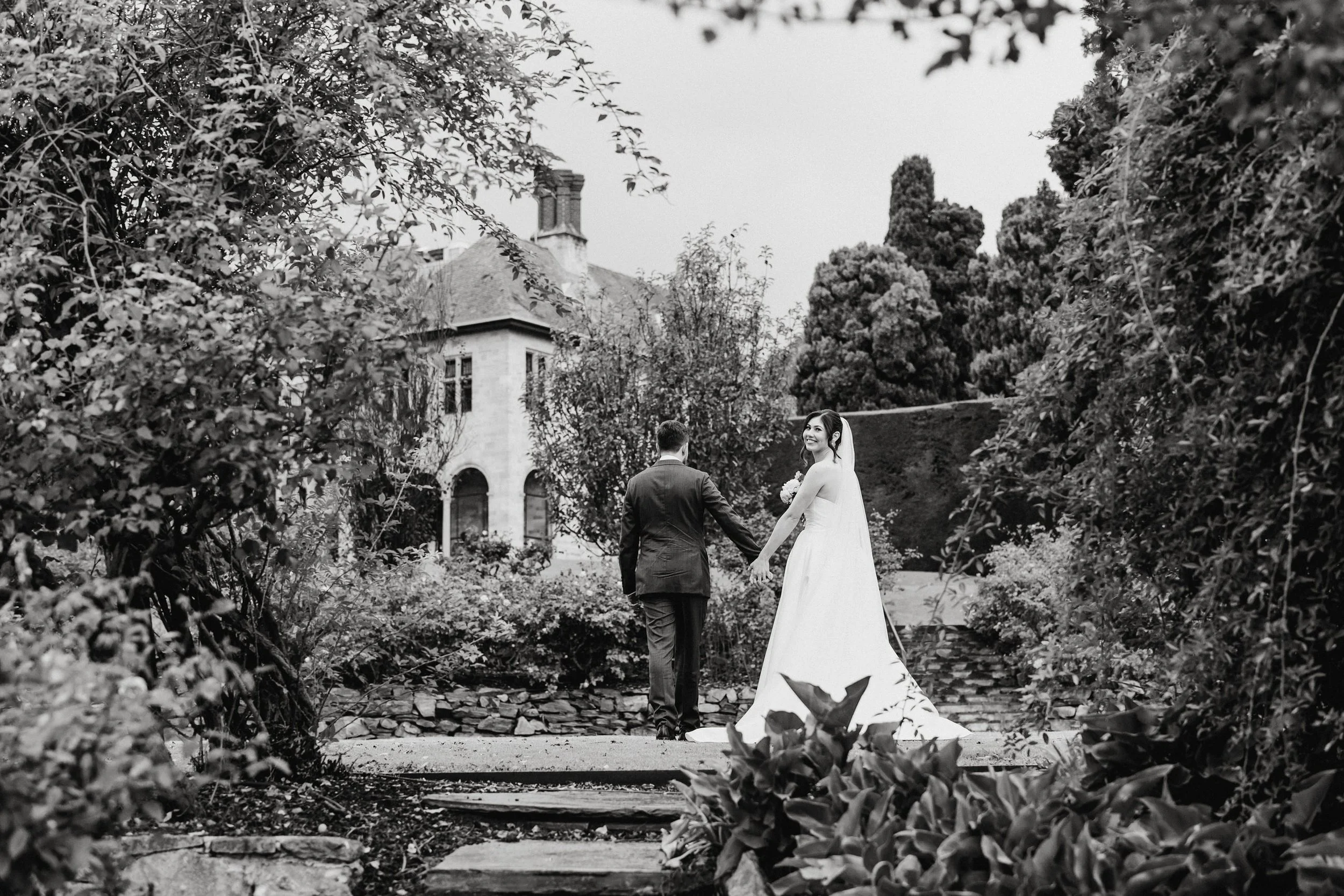 12 Carrick Hill Rainy Day wedding Portraits.jpg