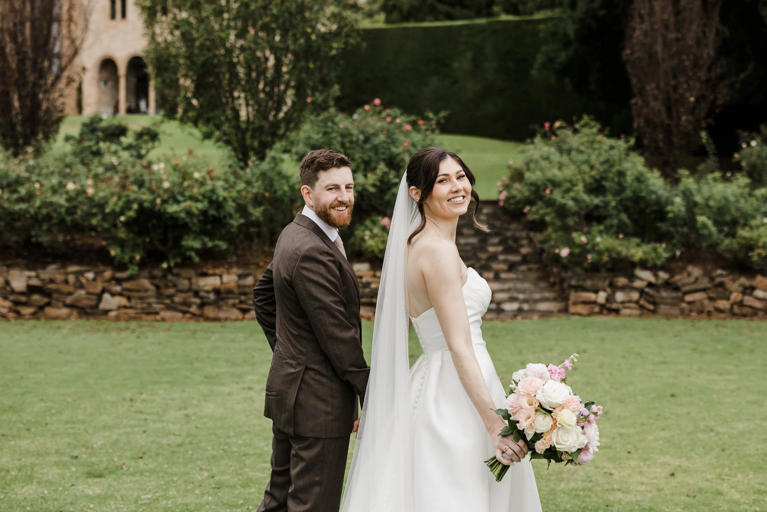 14 Carrick Hill Rainy Day wedding Portraits.jpg