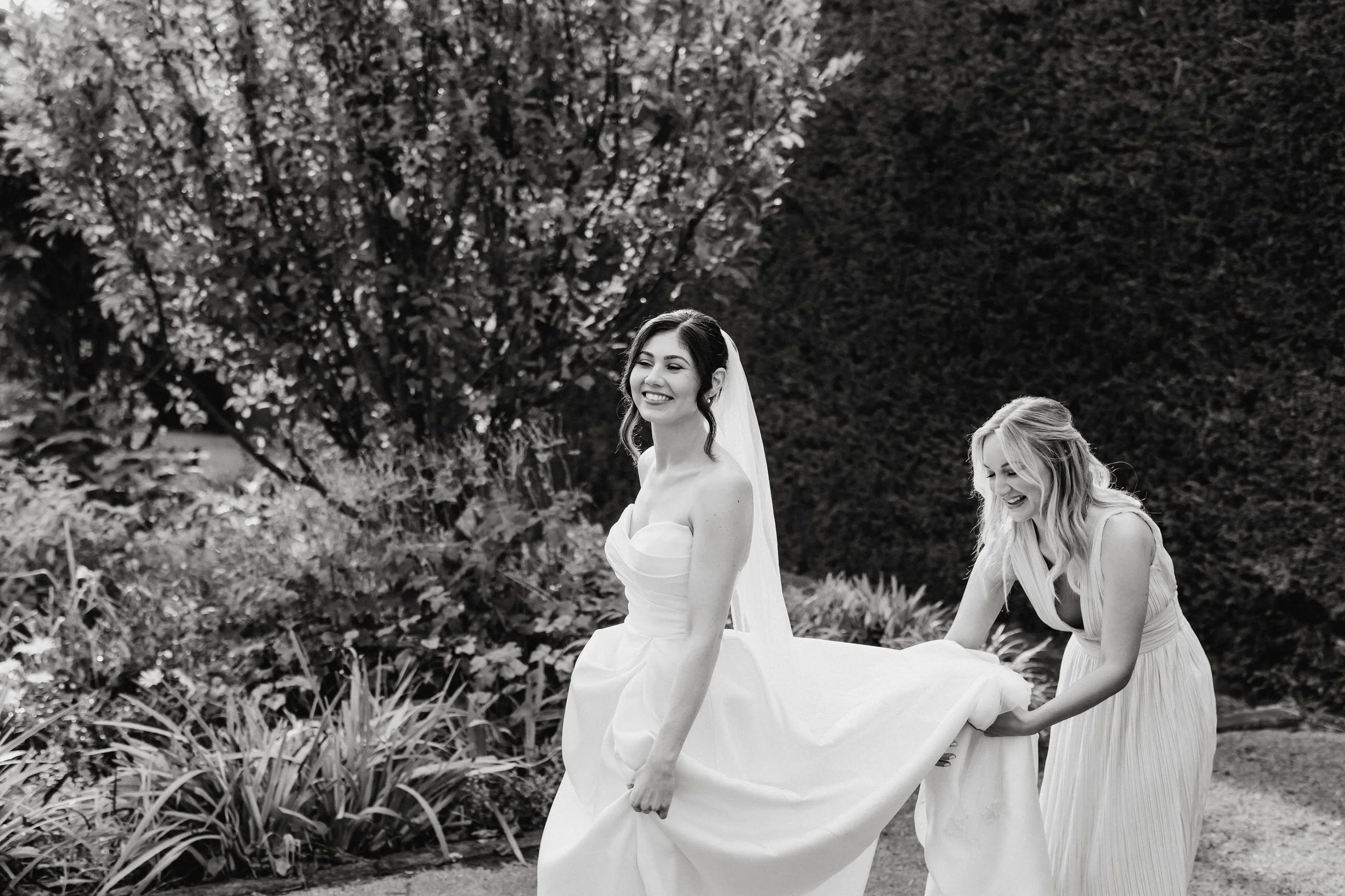 18 Carrick Hill Rainy Day wedding Portraits.jpg