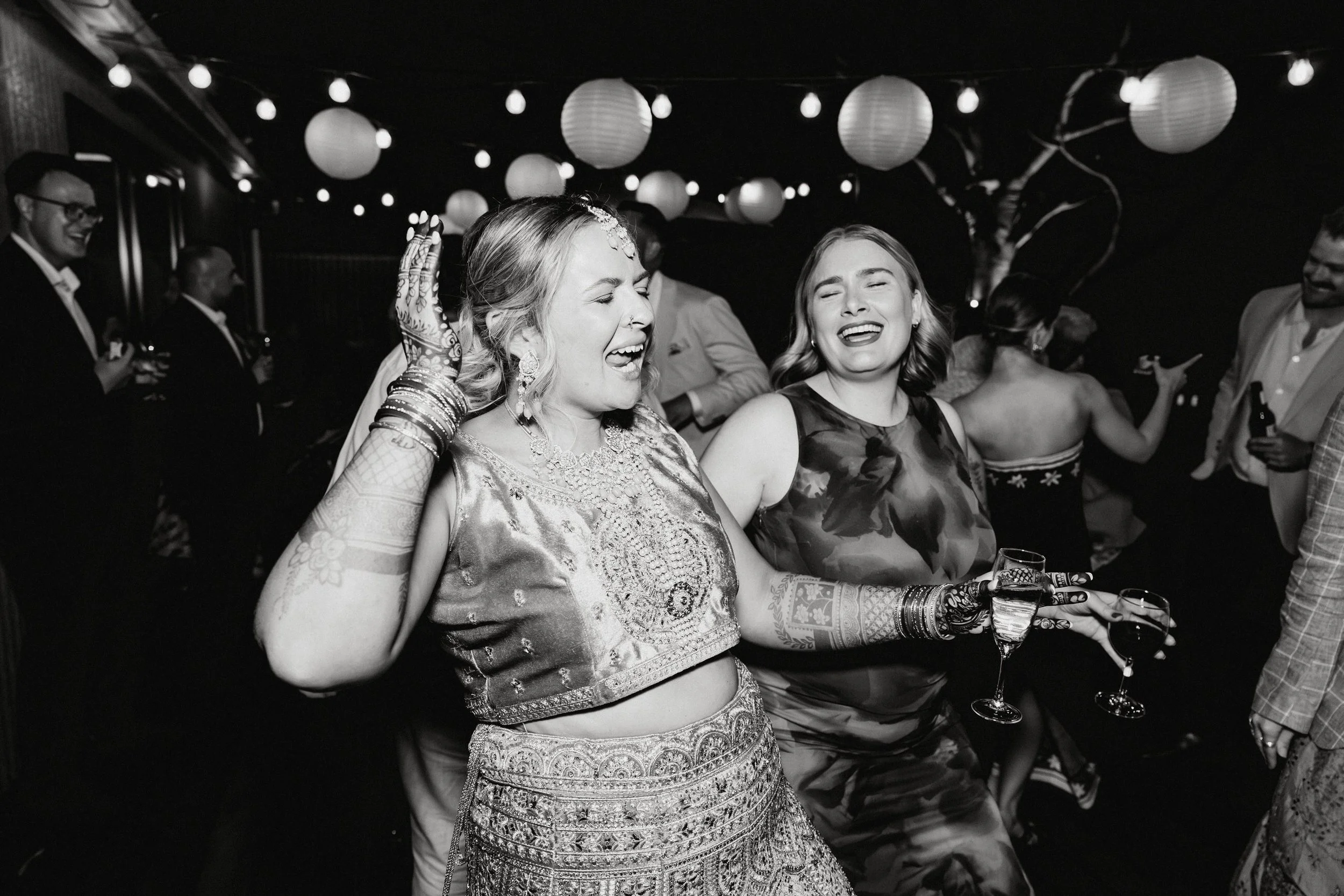 91 Hastwell Lightfoot Winery Wedding Reception candid dancing.jpg