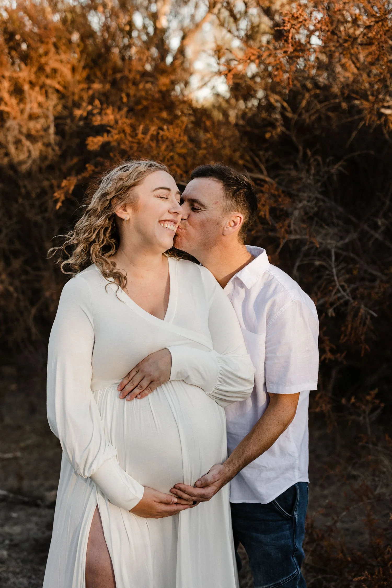 15 Auburn Clare Valley Farm Maternity Portraits in the scrub.jpg