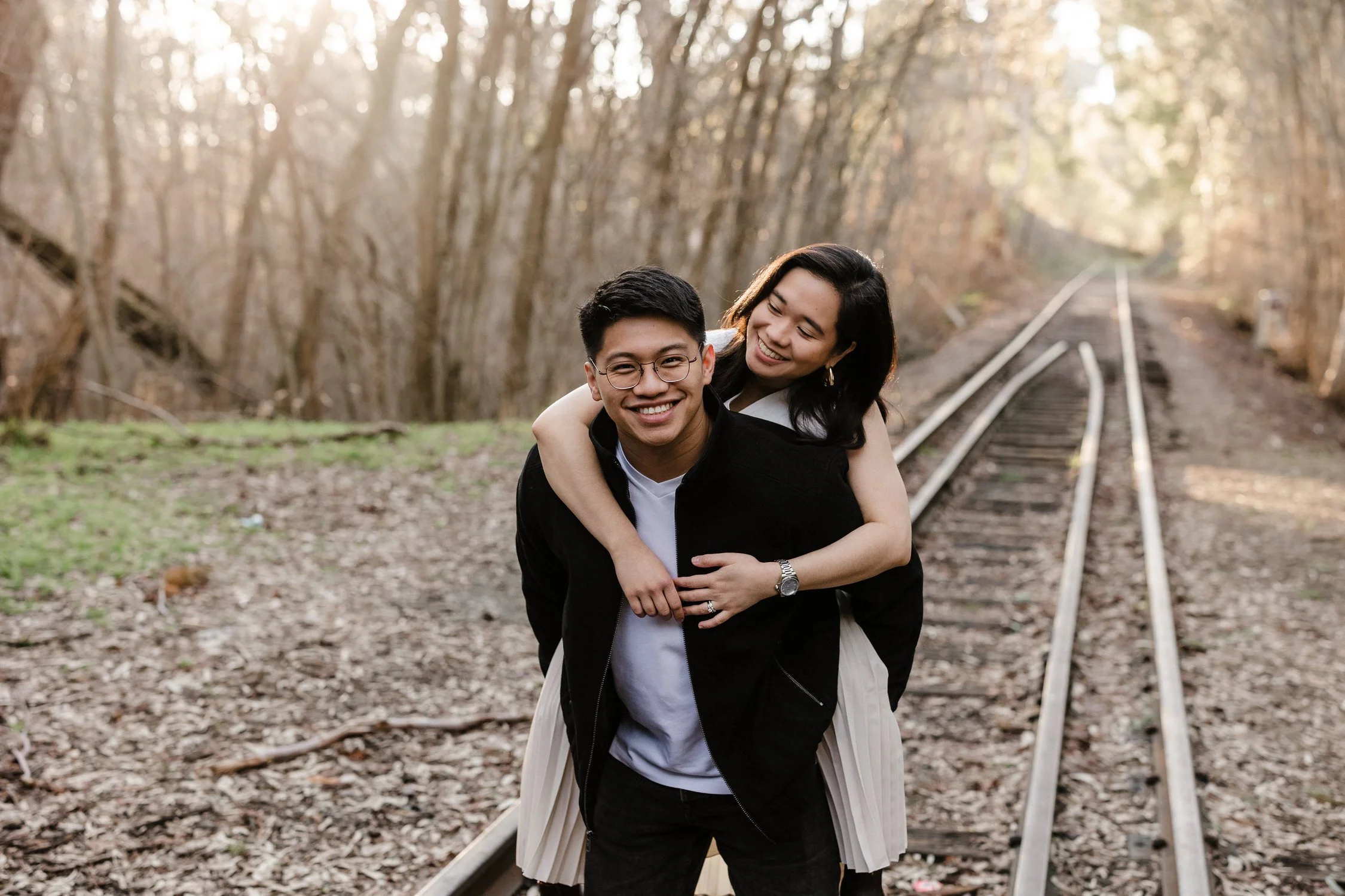 07 Mount Barker Train Track Couple portraits.jpg