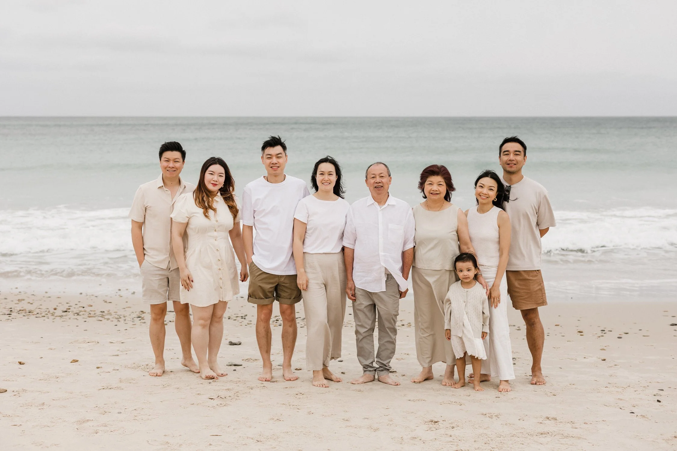 07 Extended family photographs Adelaide Beach.jpg