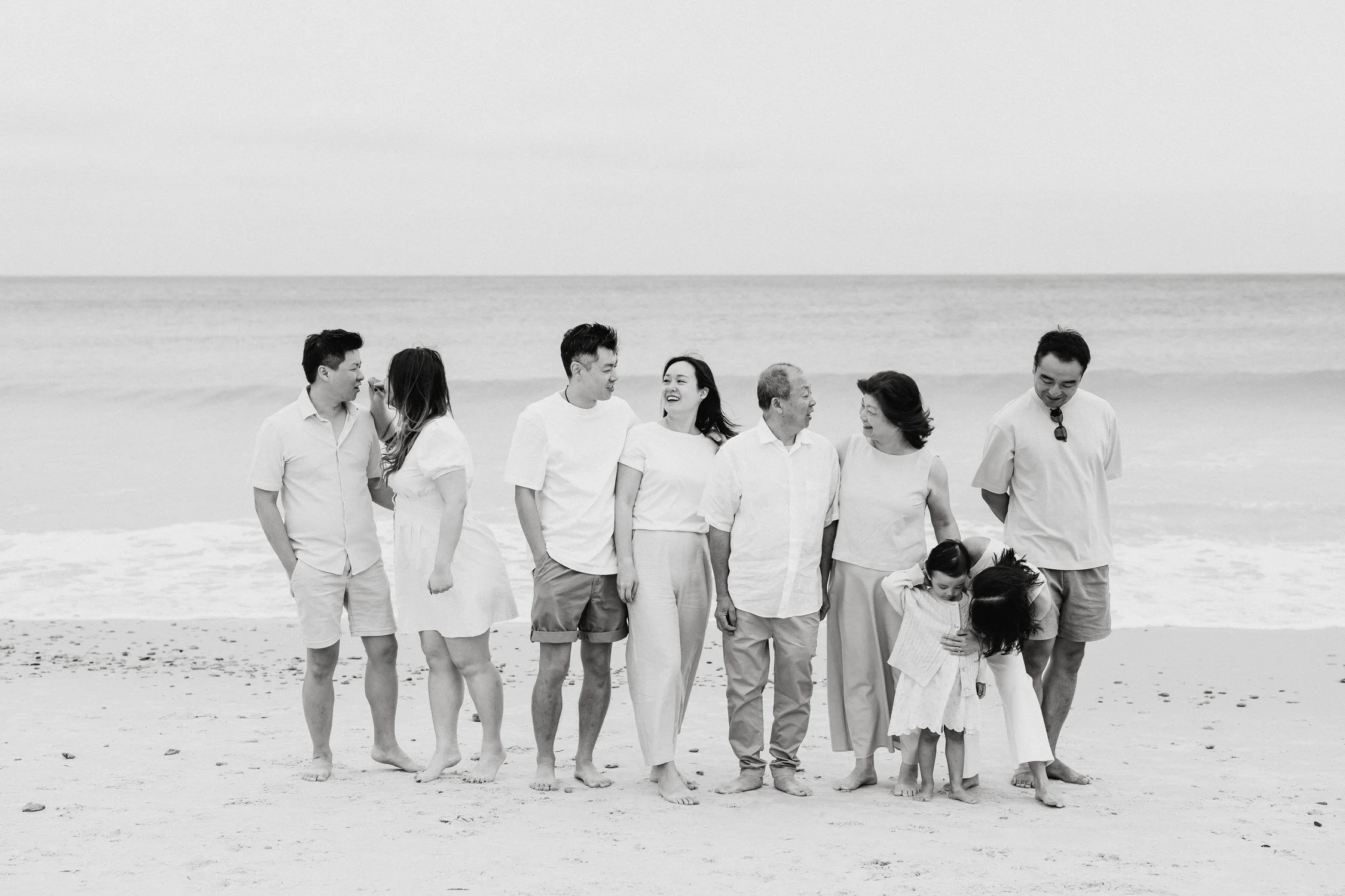 08 Extended family photographs Adelaide Beach.jpg