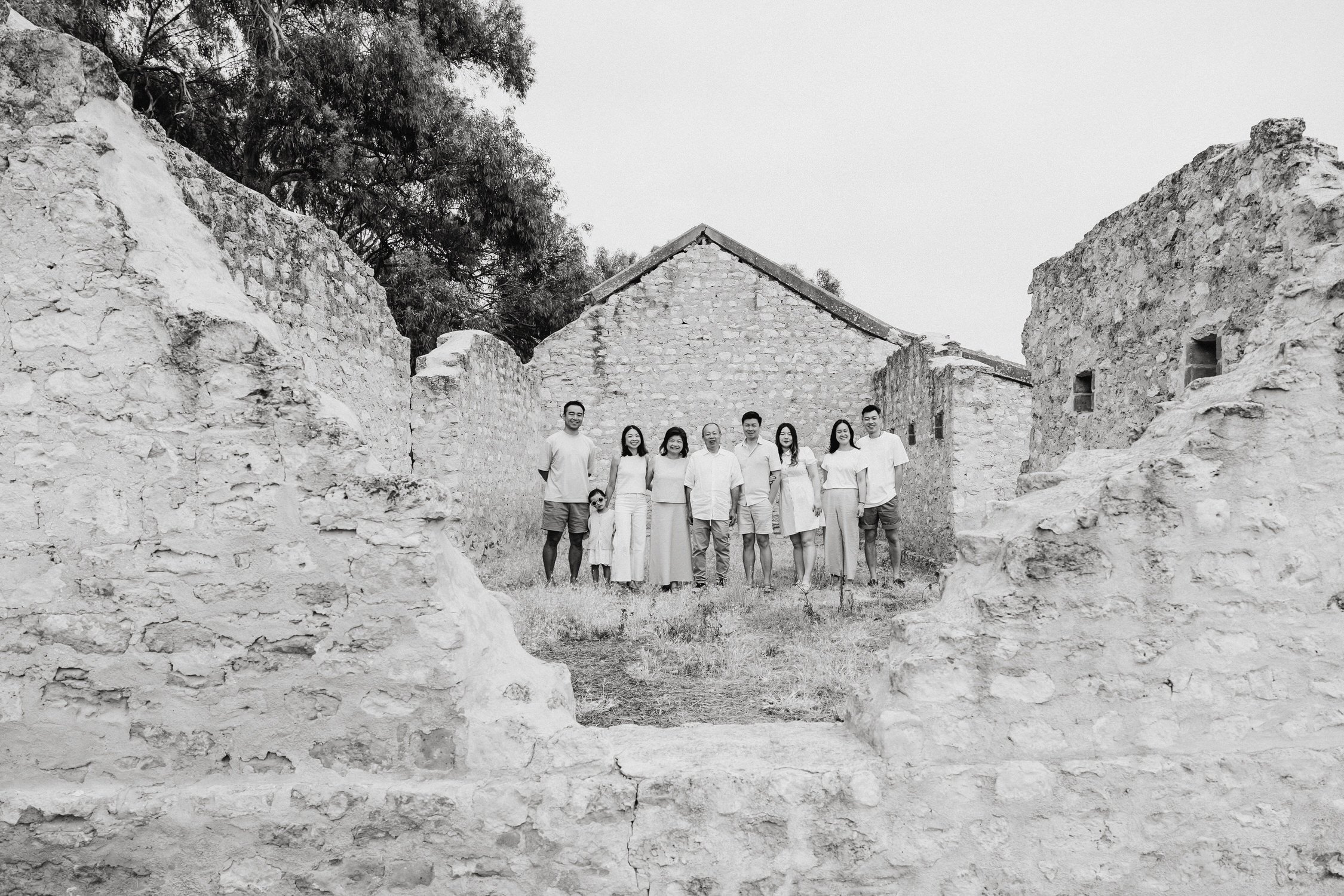 24 Extended family photographs Adelaide Ruin.jpg